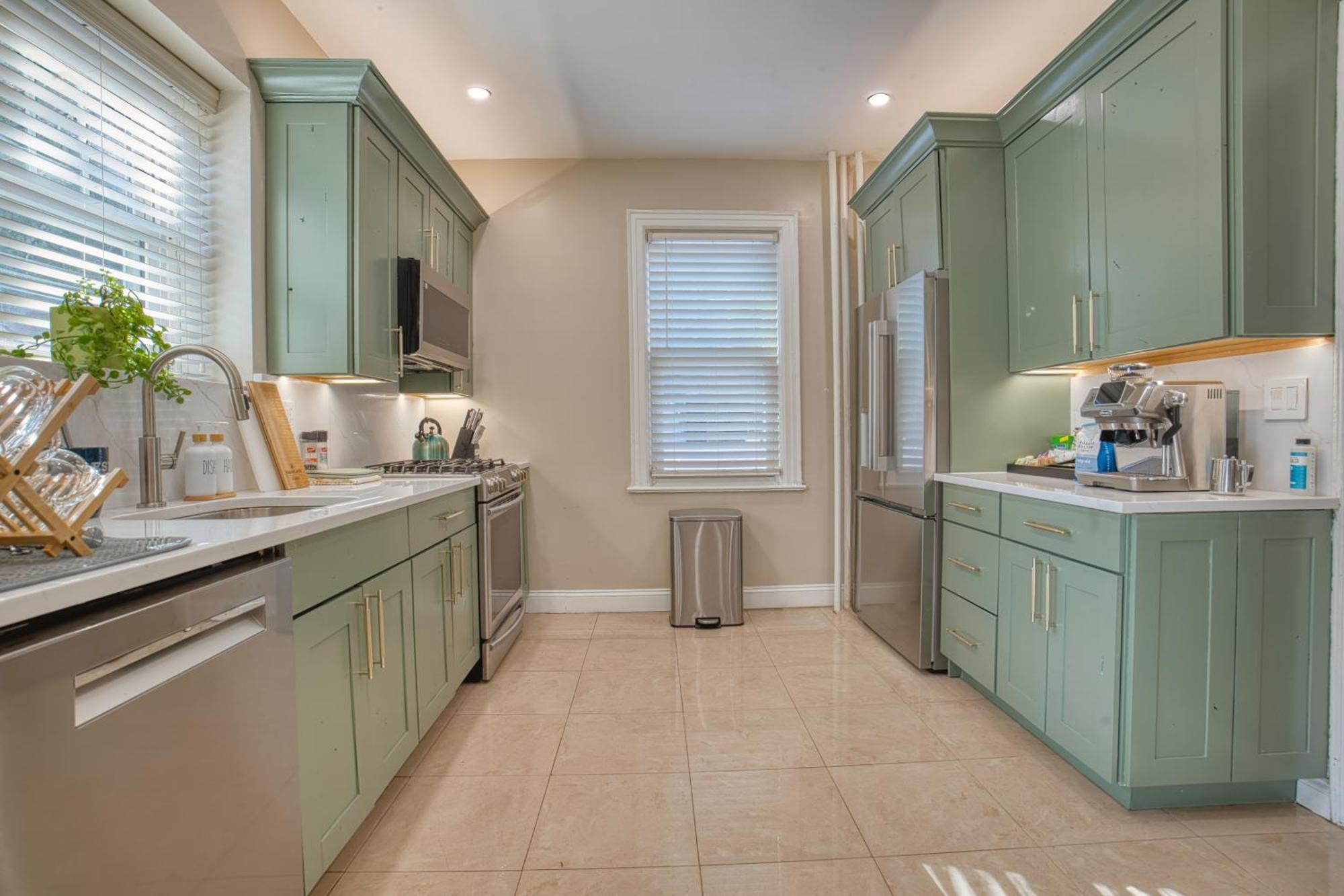 Brooklyn Gem 3 Blocks To Prospect Park - 3 King Beds 1 Queen, Free Parking, Holiday home