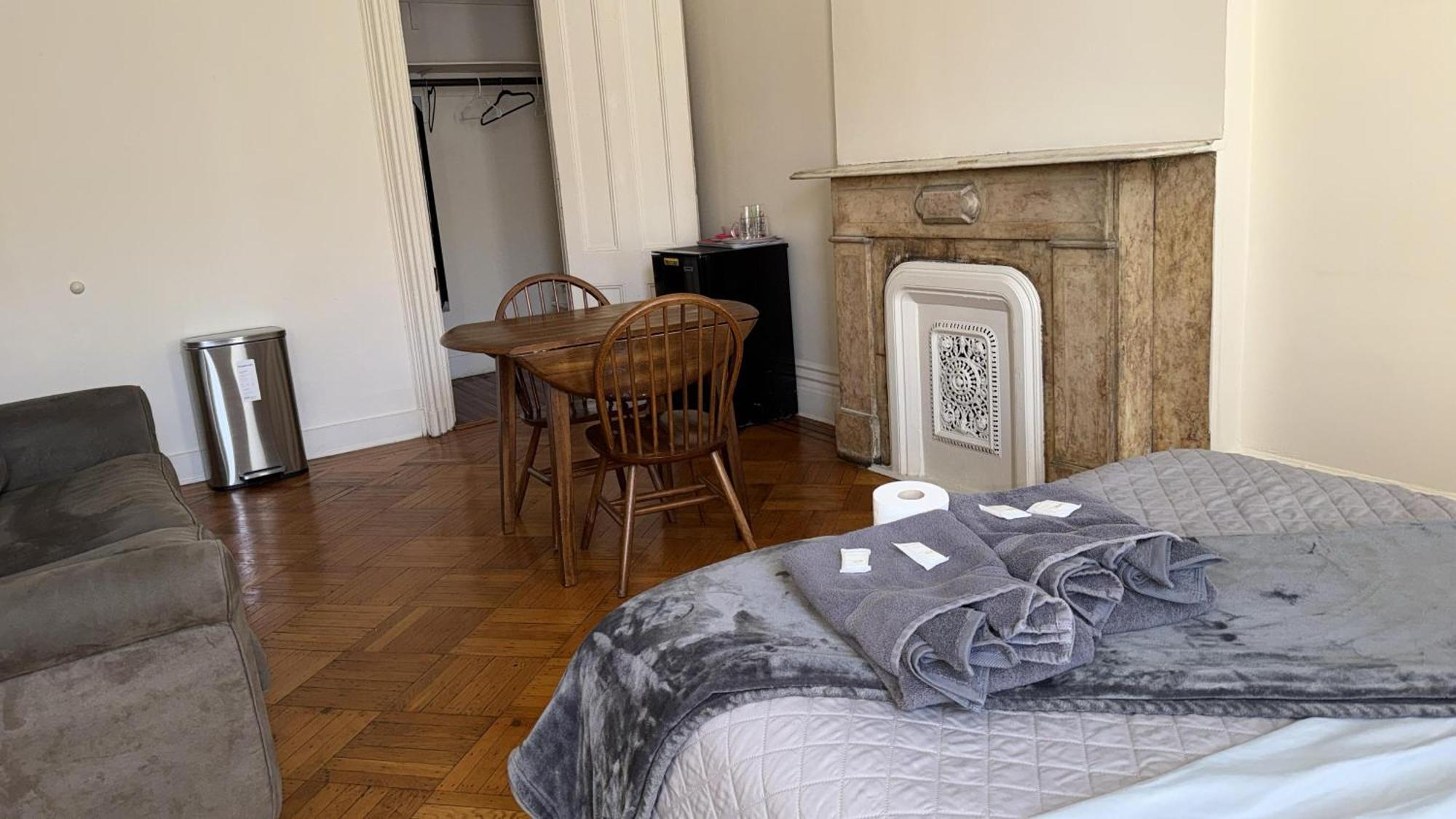 Guest house 2 New York