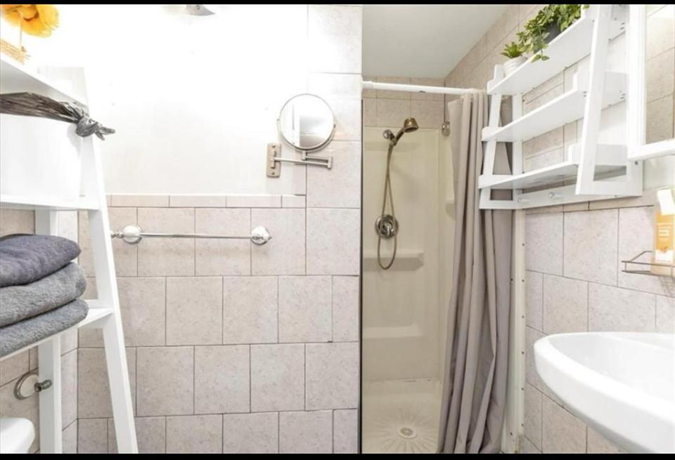 Large 3-bedrooms/2-bath Apt, One Block To Train New York