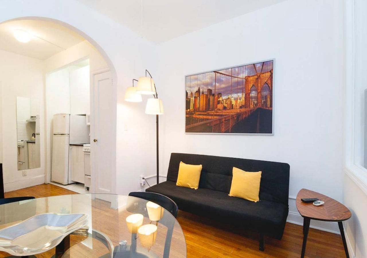 Outdoor Space Washer Dryer Dishwasher 3beds Apt, June To Aug 90 Days Required *