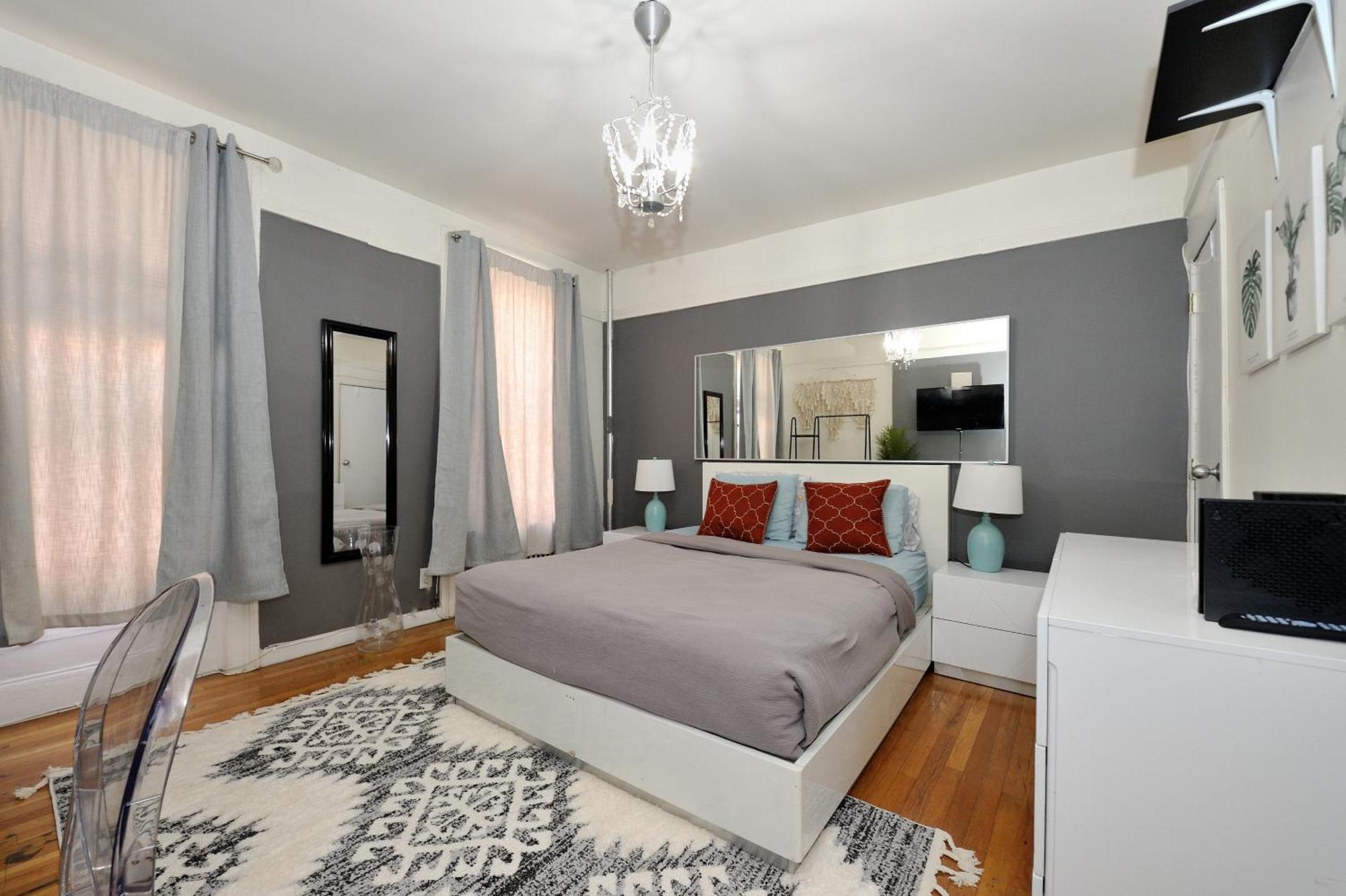 Unbeatable Location In Park Area - 2 Bedroom Apartment