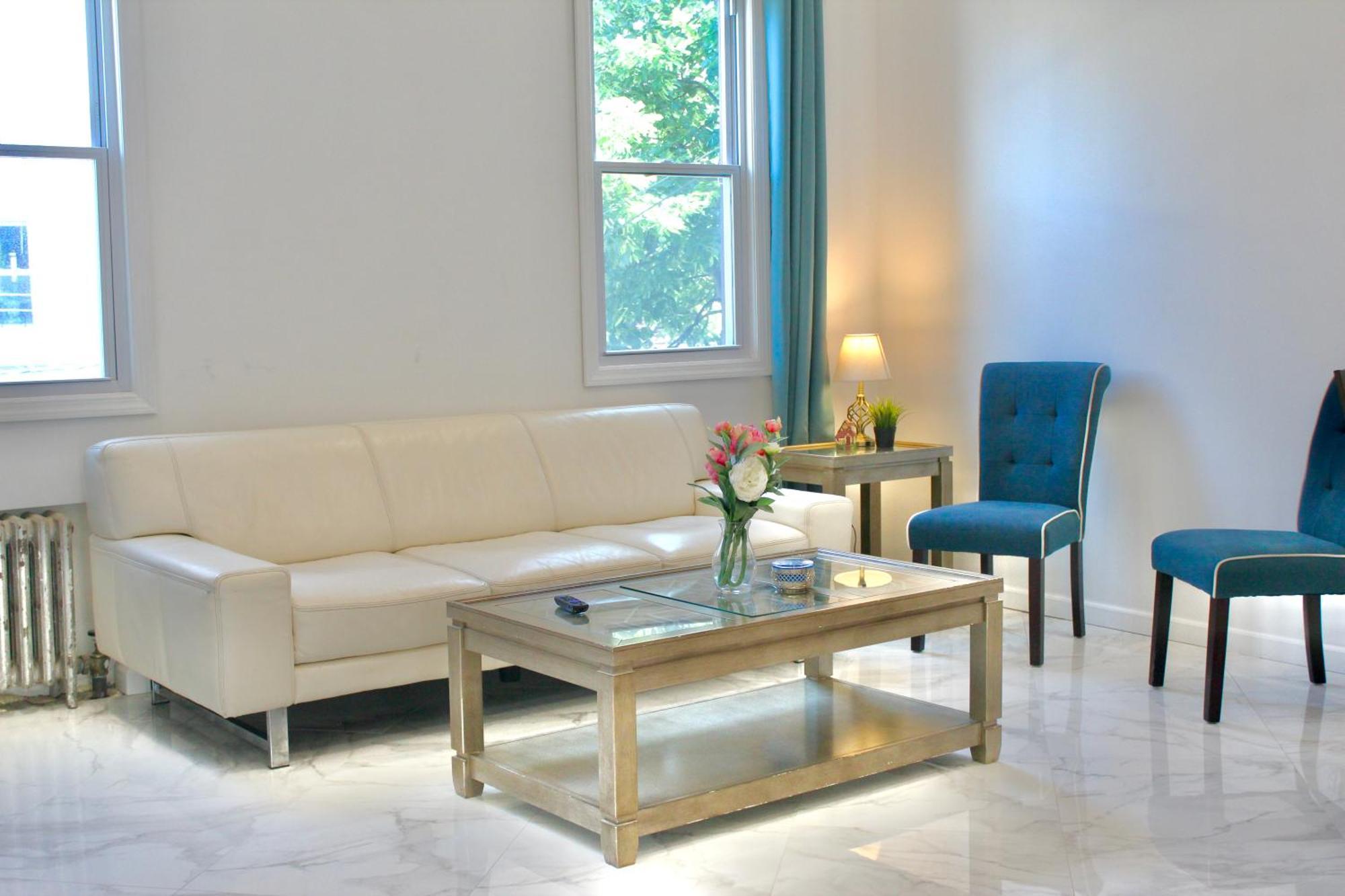 Apartment 15 Minutes From Manhattan 2-bedroom In Lic Astoria Queens New York