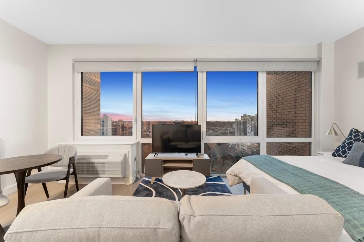 Queens Jewel Luxury And Comfort Combined New York