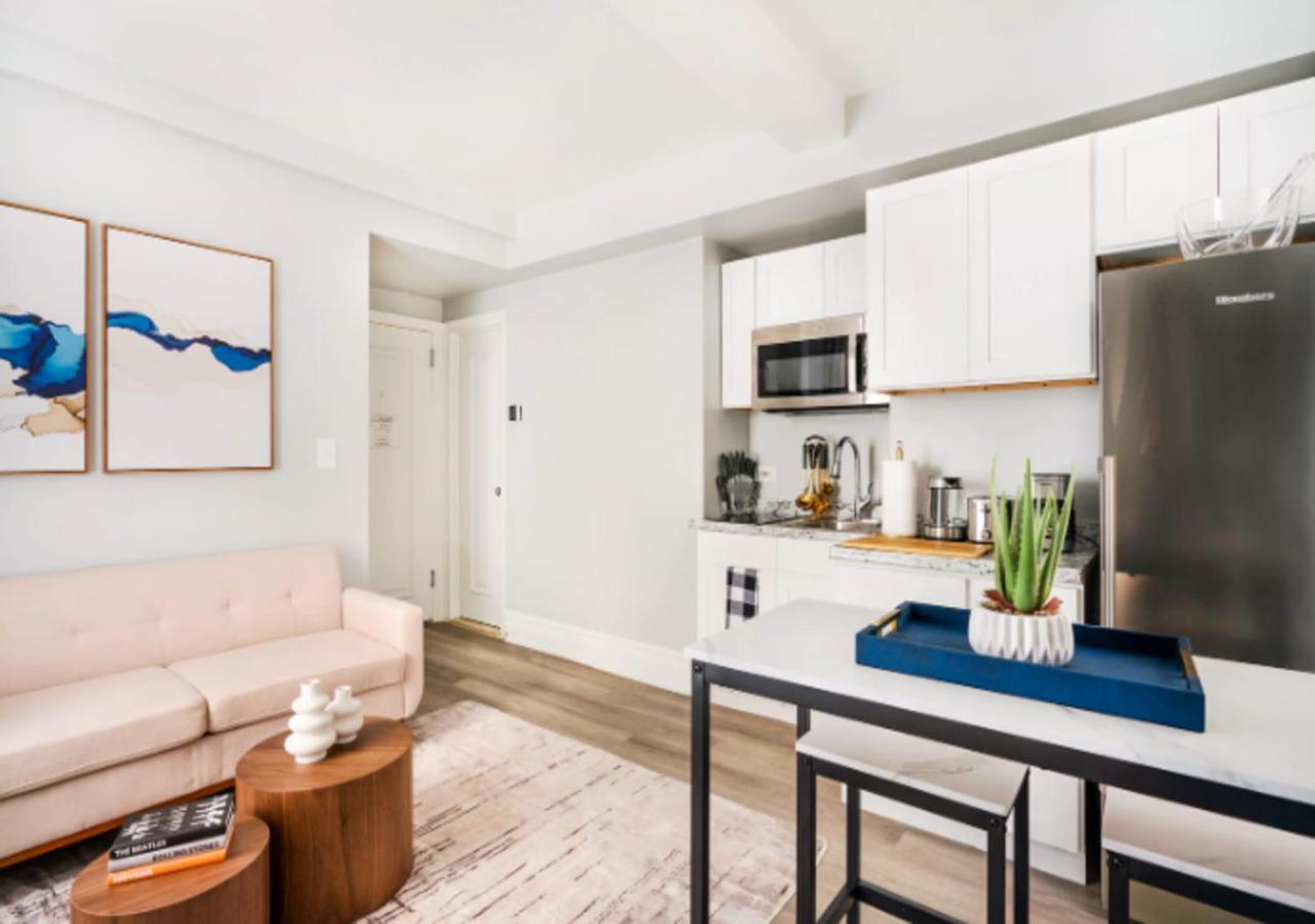 Upper West Side Furnished 1 Bedroom * New York