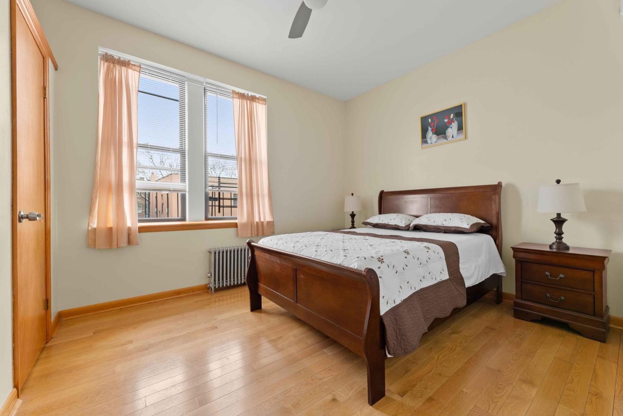 Apartment Immaculate Furnished 1-bedroom New York