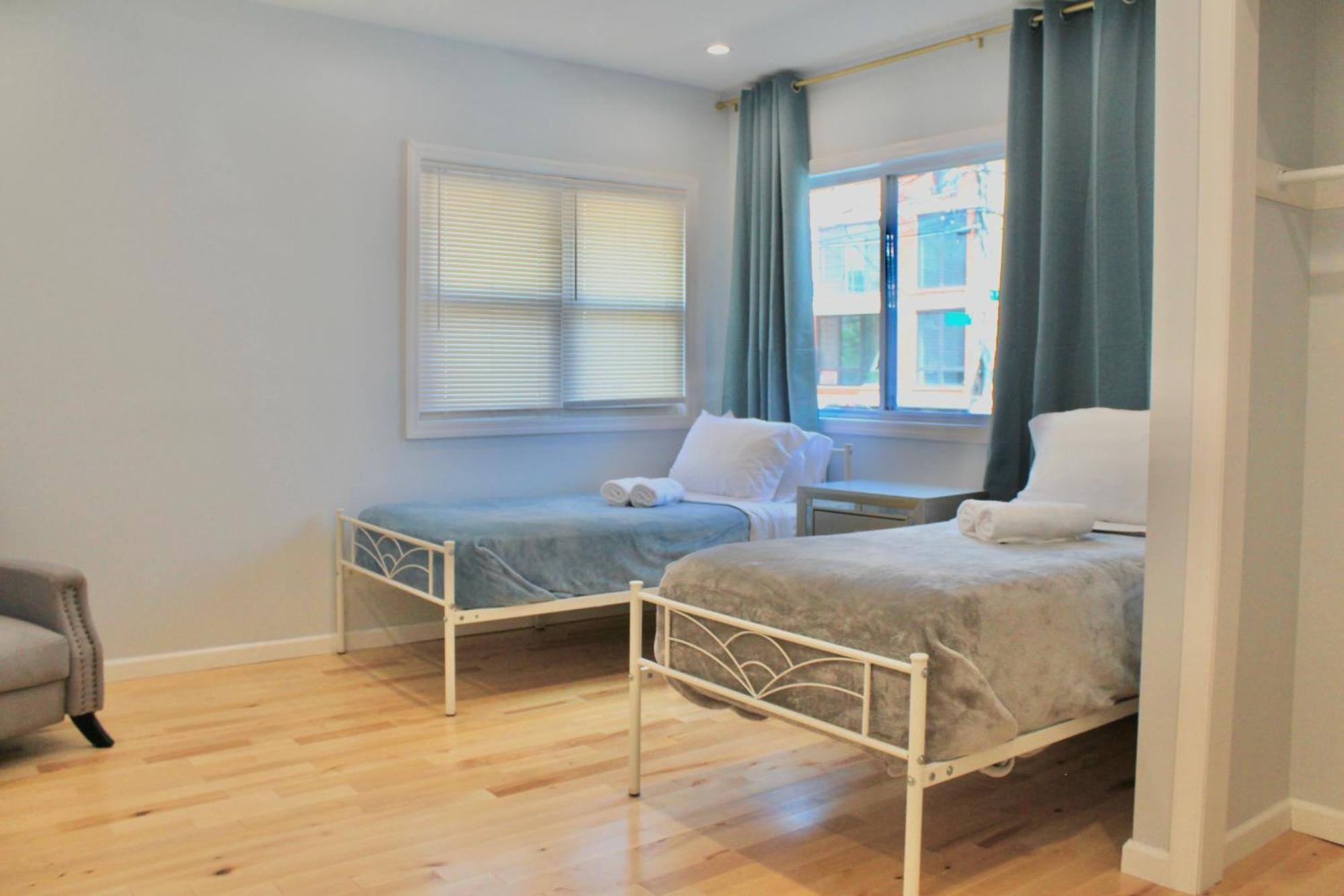 Apartment 2-bedroom 15 Minutes From Manhattan In Lic Astoria Queens