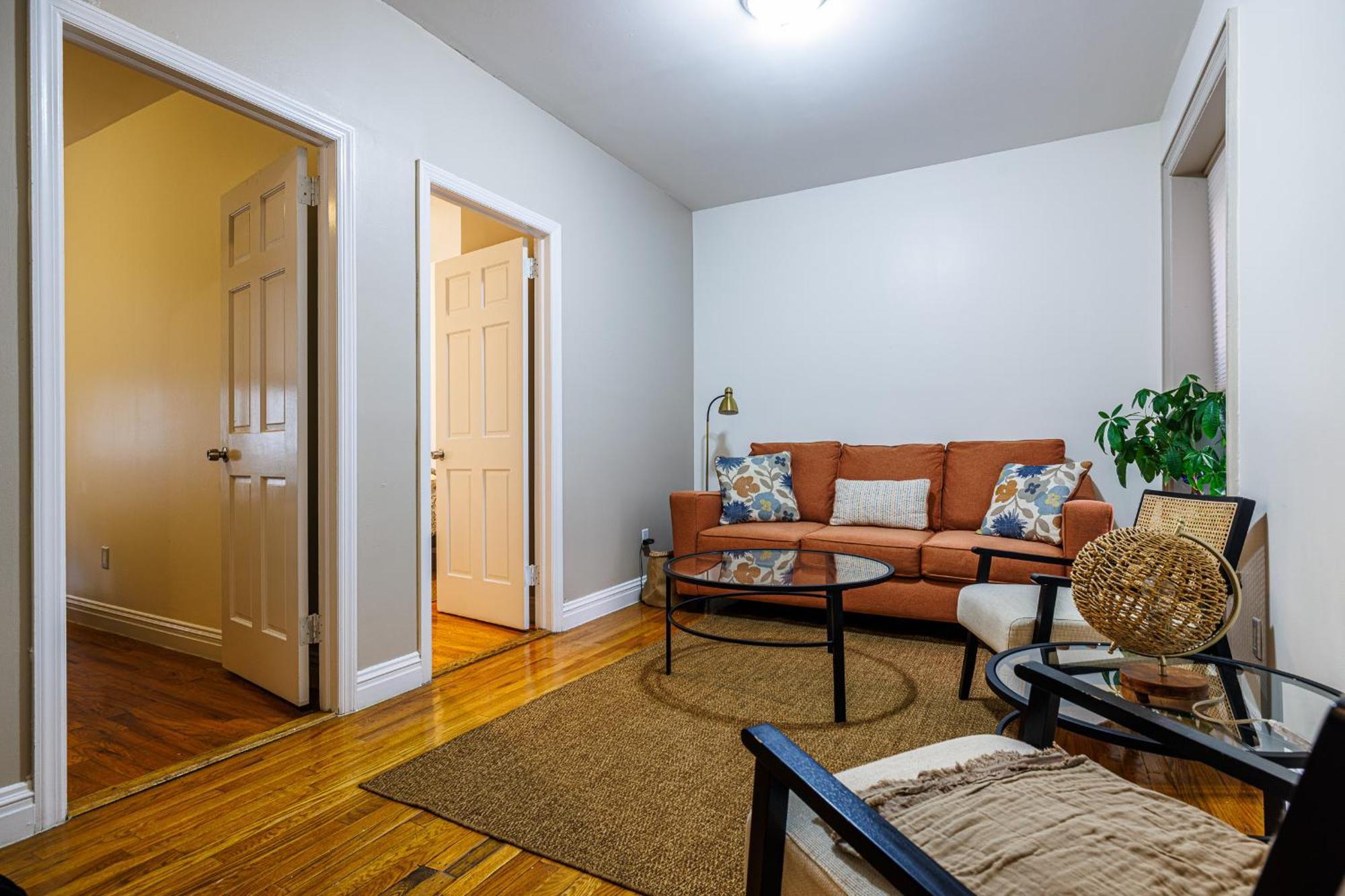 Inspire The Vibrant Energy Of Columbia Apartment New York