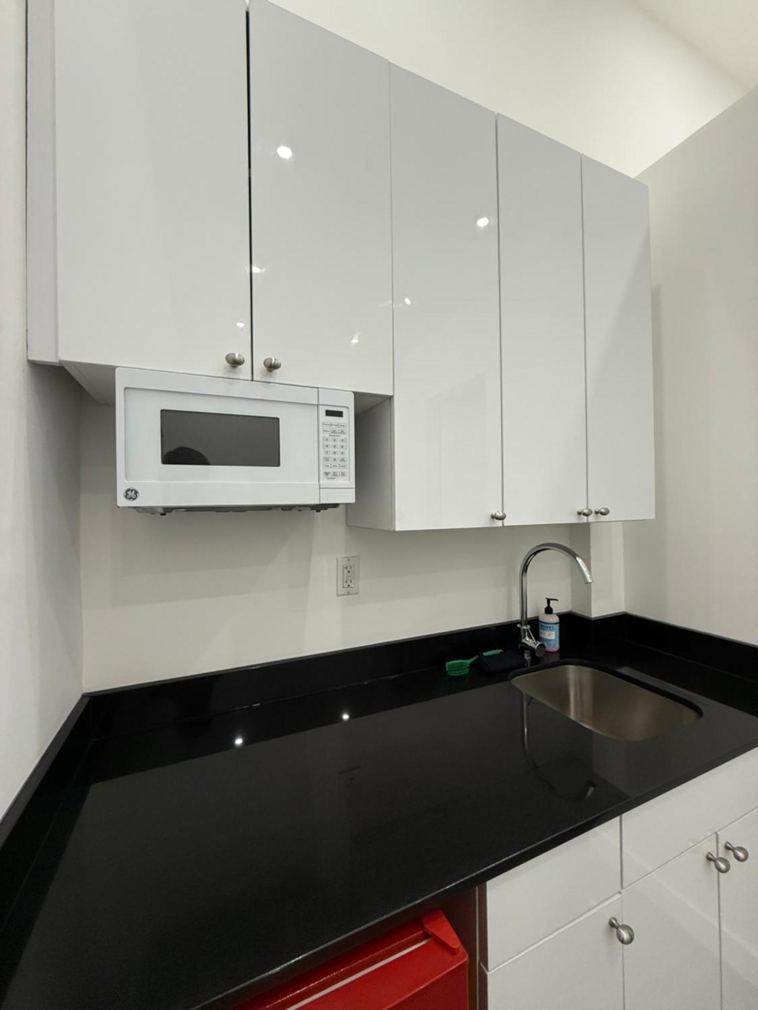 31 Street Broadway Apartment *