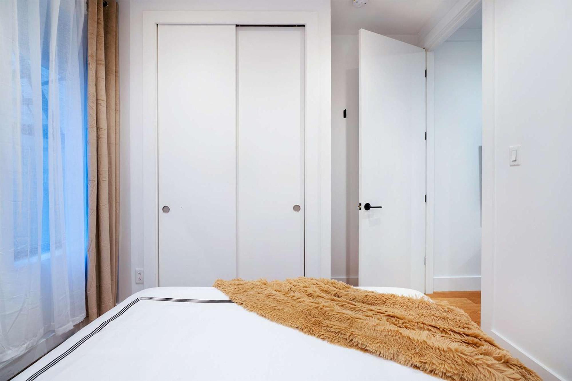 1290-8 New Renovated 2 Bedrooms In Ues Apartment *