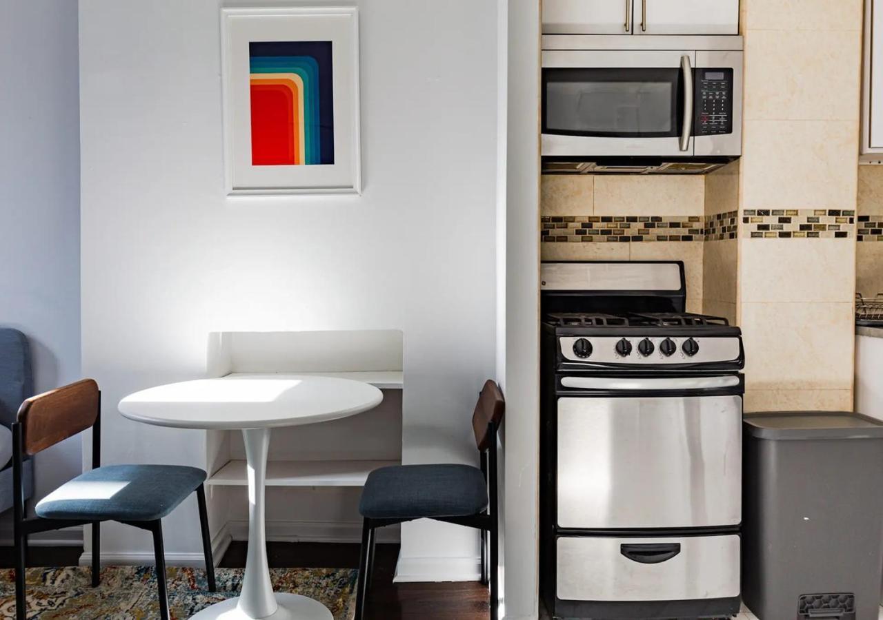 Apartment Spacious Upper East Side Studio, June To Aug 90 Days Required *