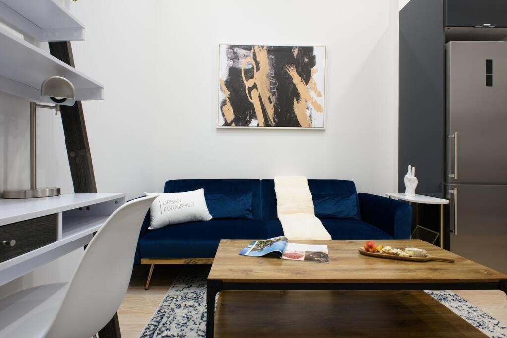 Apartment 78-4d Quality 1br W&d Skylight By Park