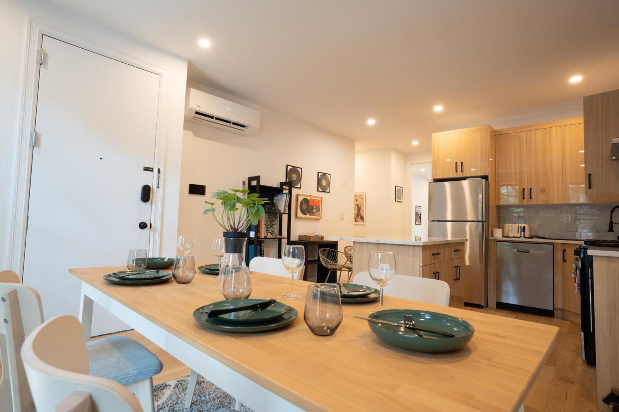 Stylish 2bd Brooklyn Retreat With Backyard & Basement * New York