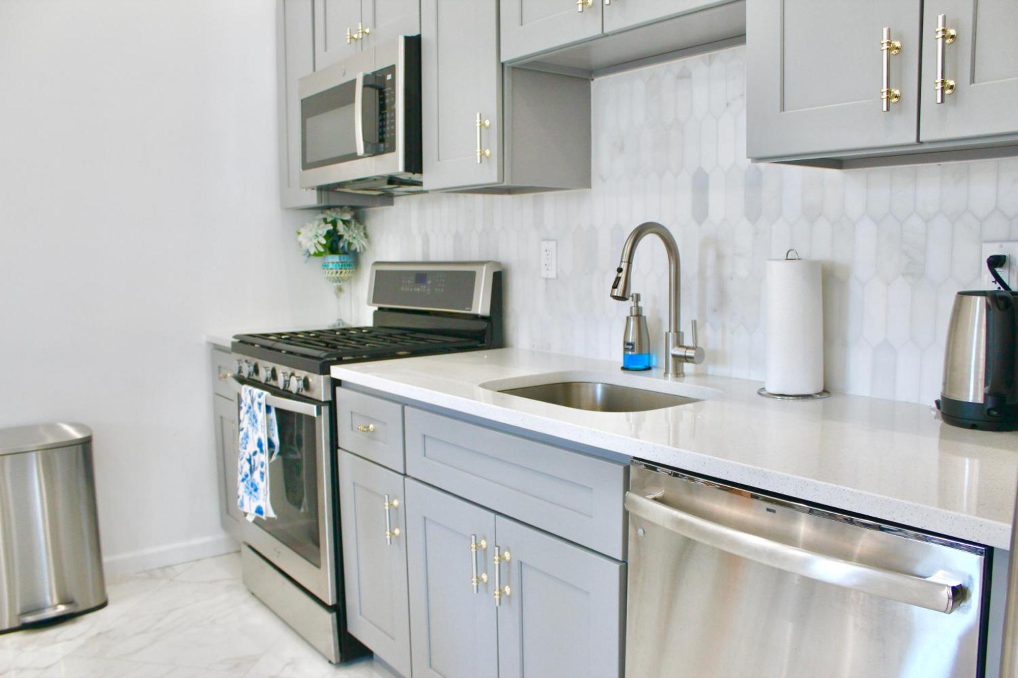 15 Minutes From Manhattan 2-bedroom In Lic Astoria Queens *