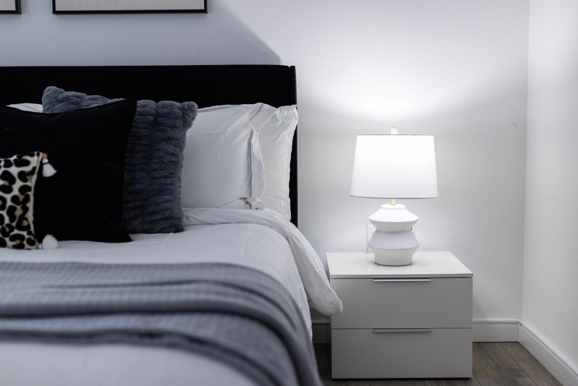 Apartment Stylish Nyc Haven Steps To Broadway & Dining