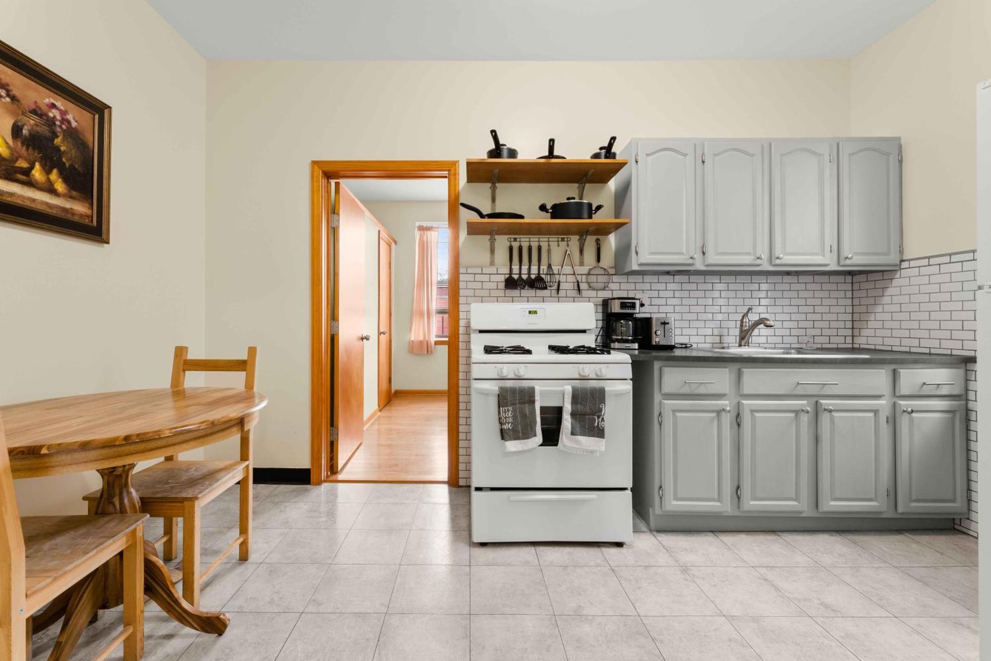 Immaculate Furnished 1-bedroom Apartment New York