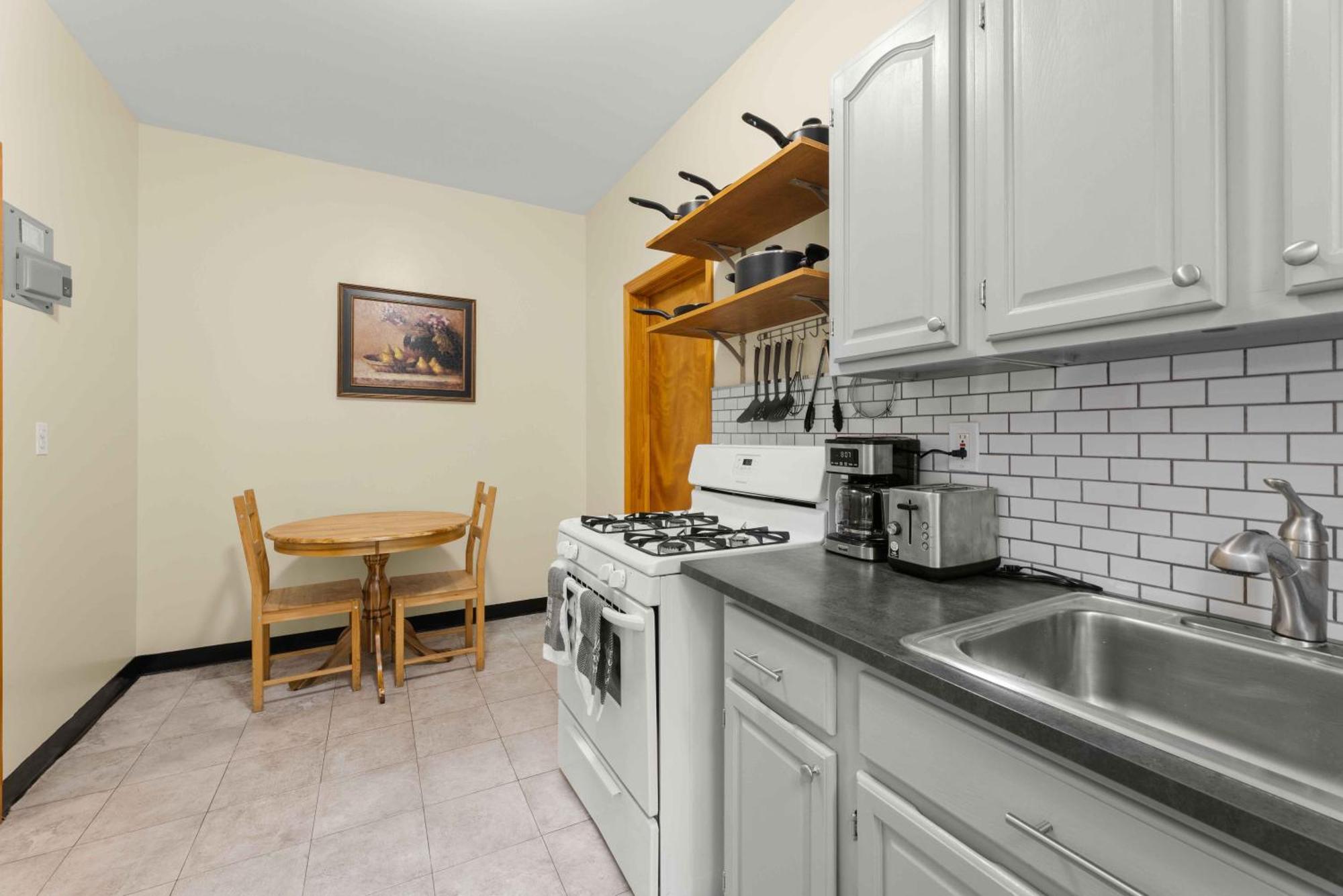 Immaculate Furnished 1-bedroom * New York