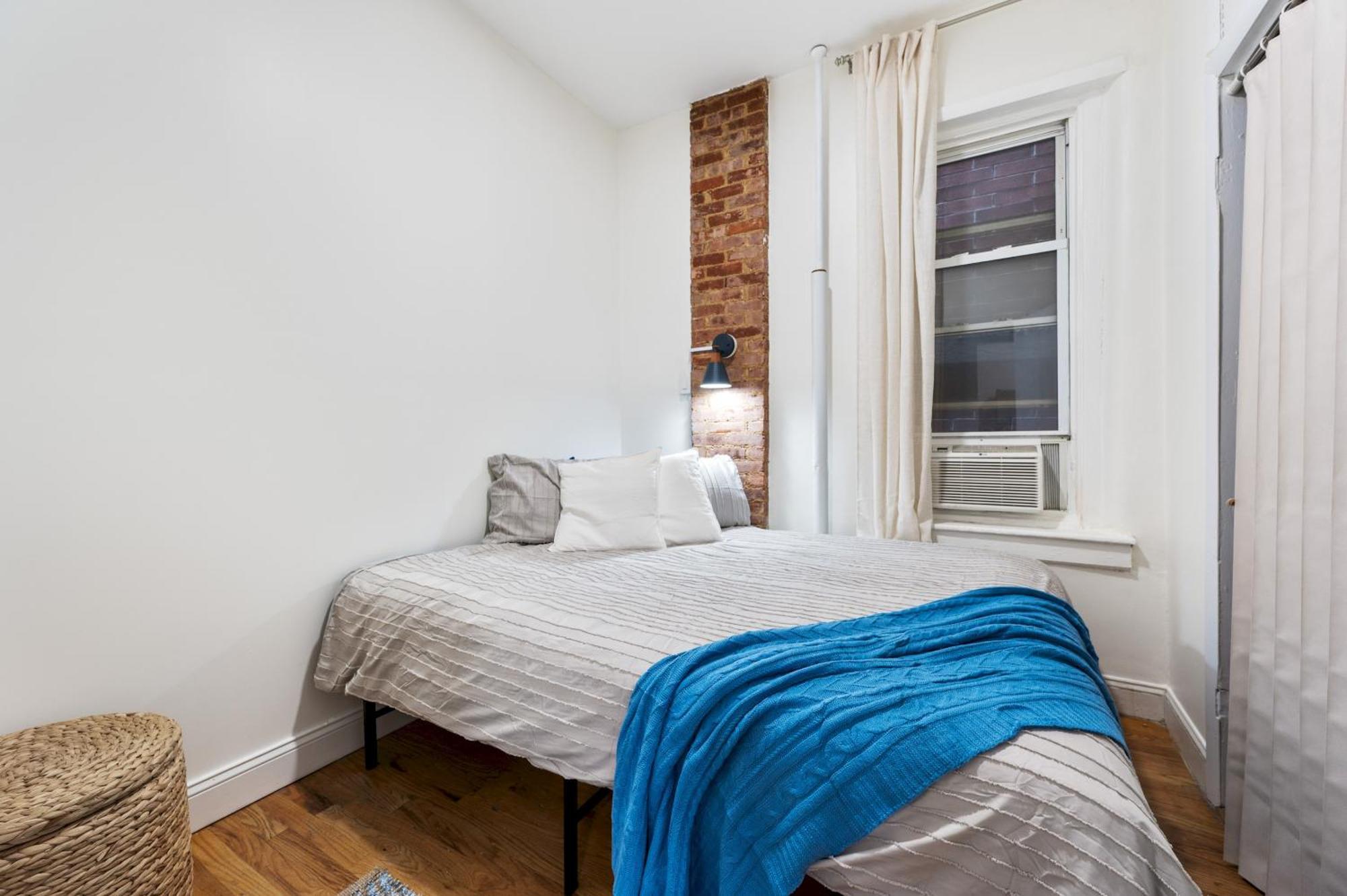 Spacious 2br On The Upper East Side Steps From Park Apartment