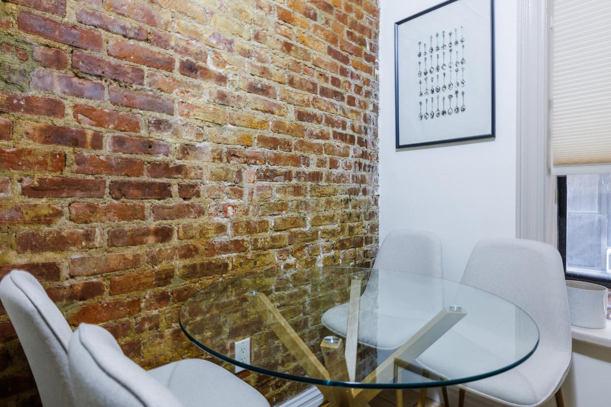 Apartment Inspire The Vibrant Energy Of Columbia