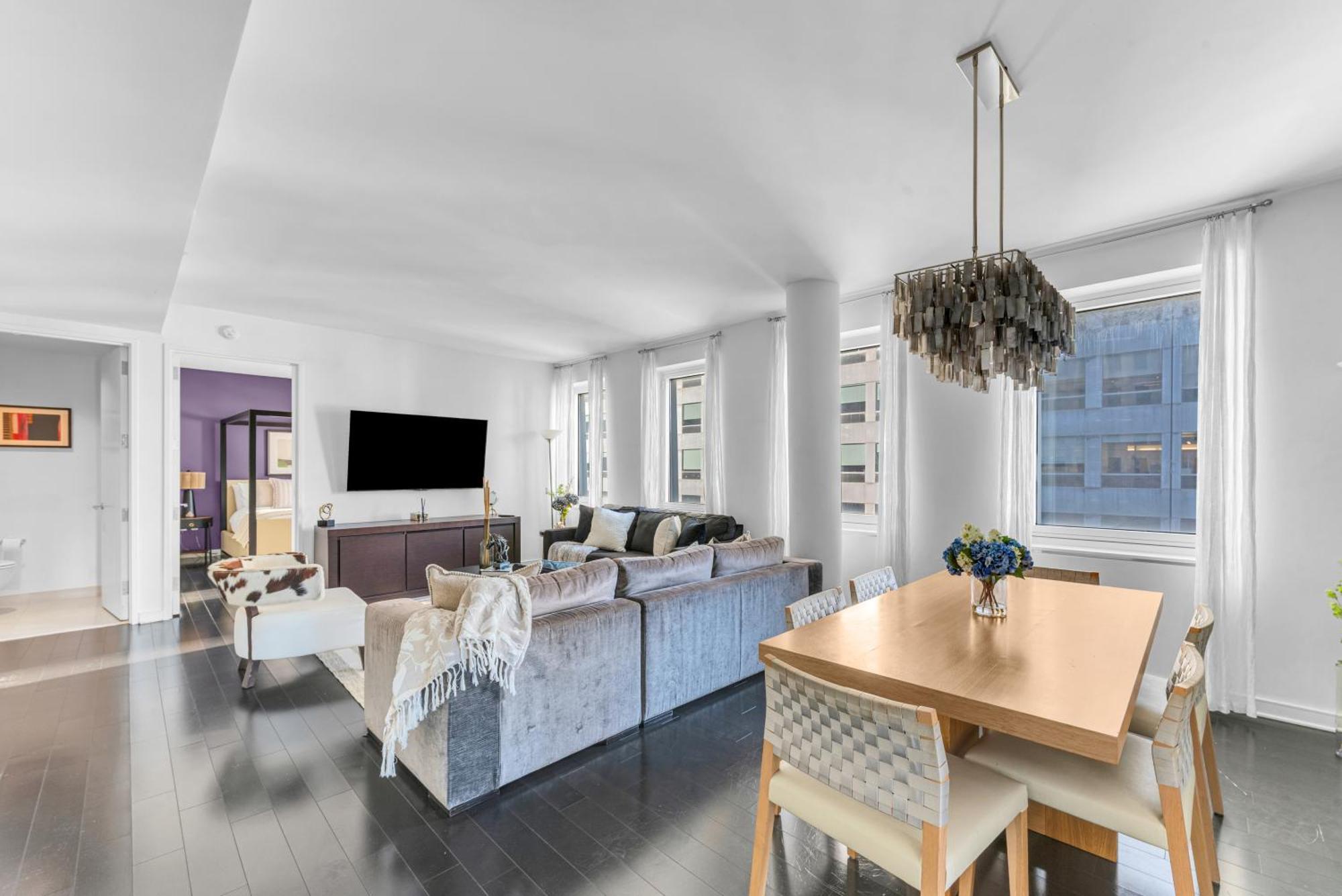 Elegant Midtown Retreat, Views, Steps To Times Square *