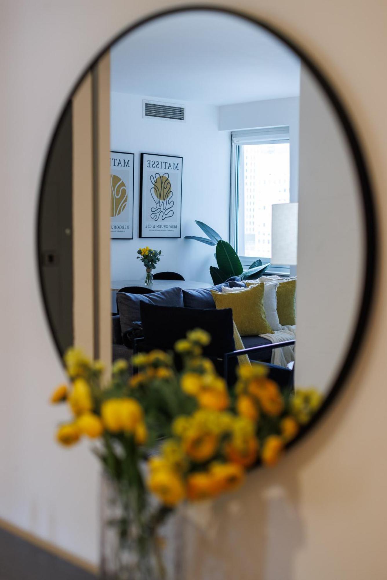 Apartment Stylish Nyc Haven Steps To Broadway & Dining New York