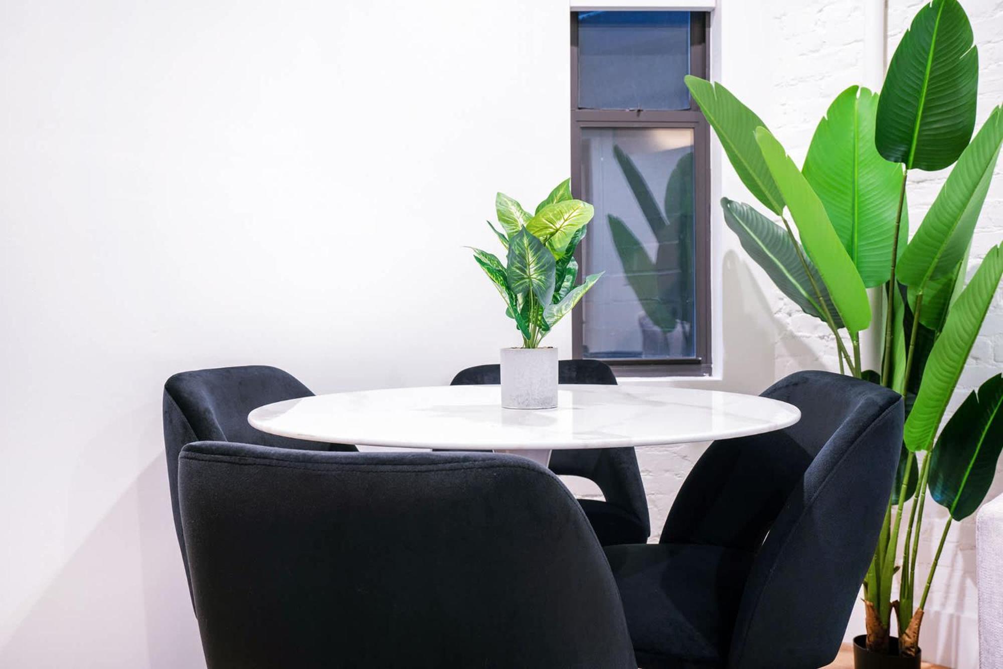 1290-8 New Renovated 2 Bedrooms In Ues *