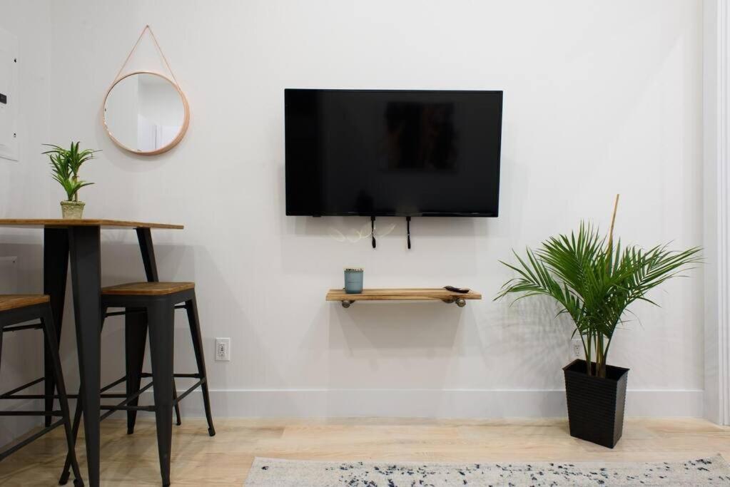 78-4d Quality 1br W&d Skylight By Park New York