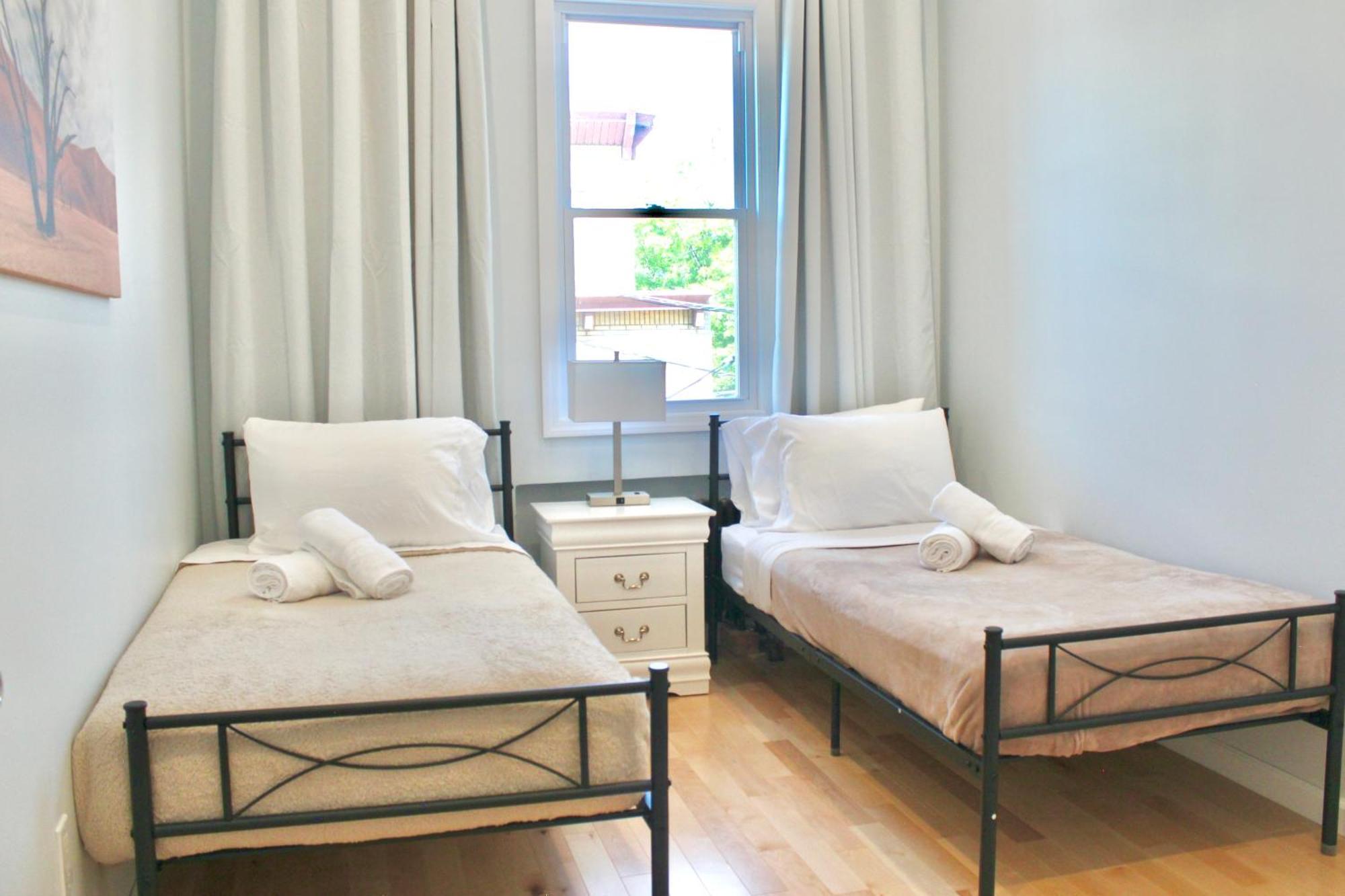 Apartment 15 Minutes From Manhattan 2-bedroom In Lic Astoria Queens *