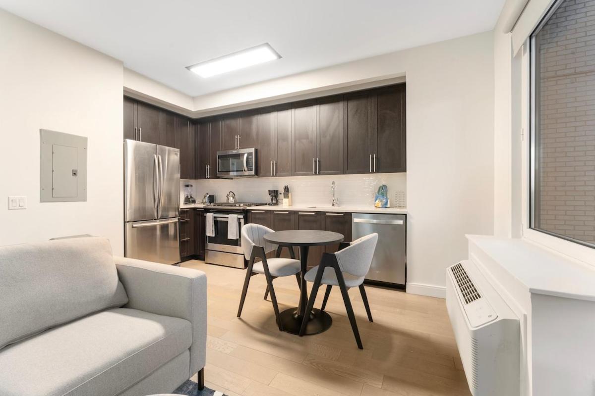 Apartment Queens Jewel Luxury And Comfort Combined *