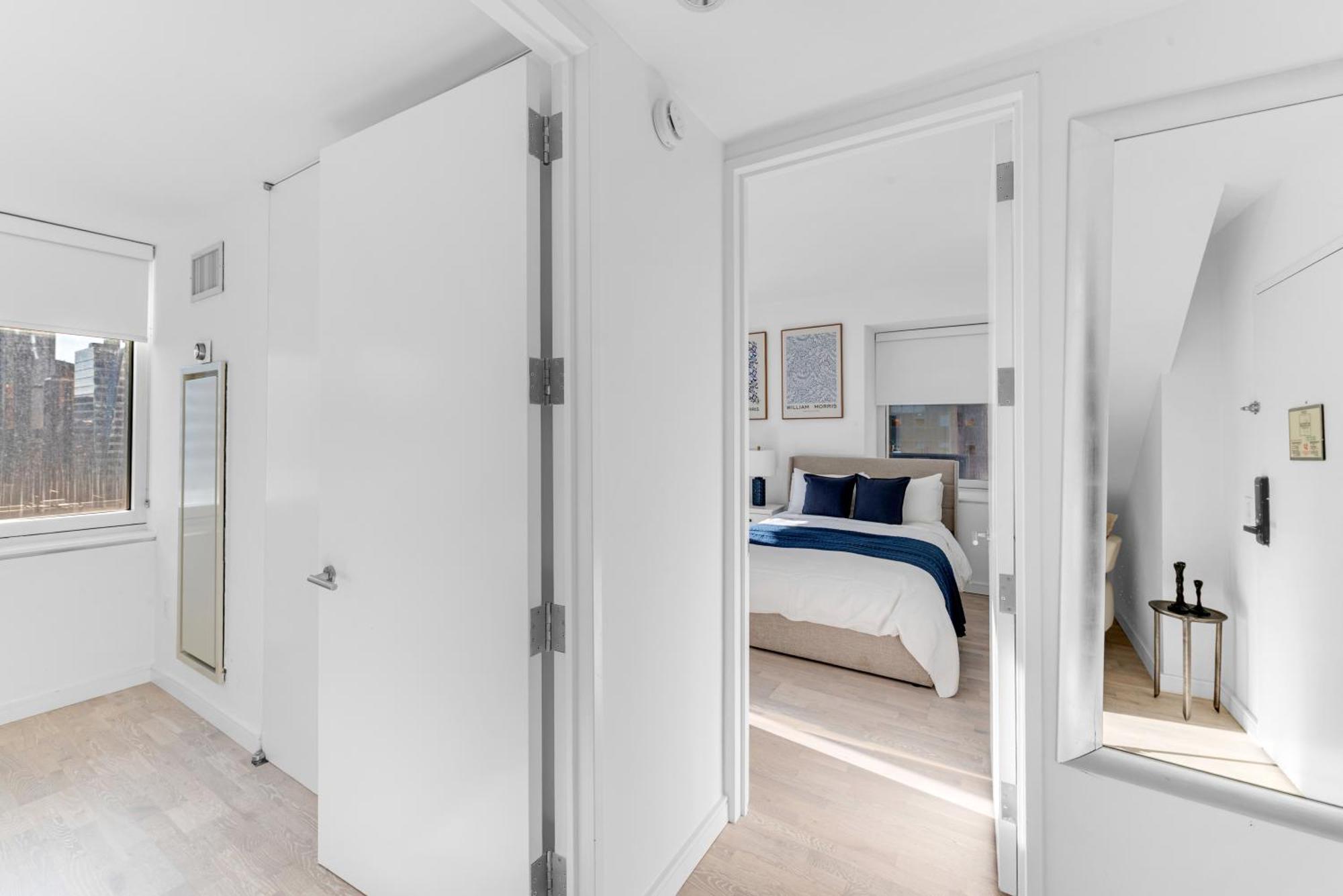 Lavish Two-story Retreat In The Heart Of Manhattan