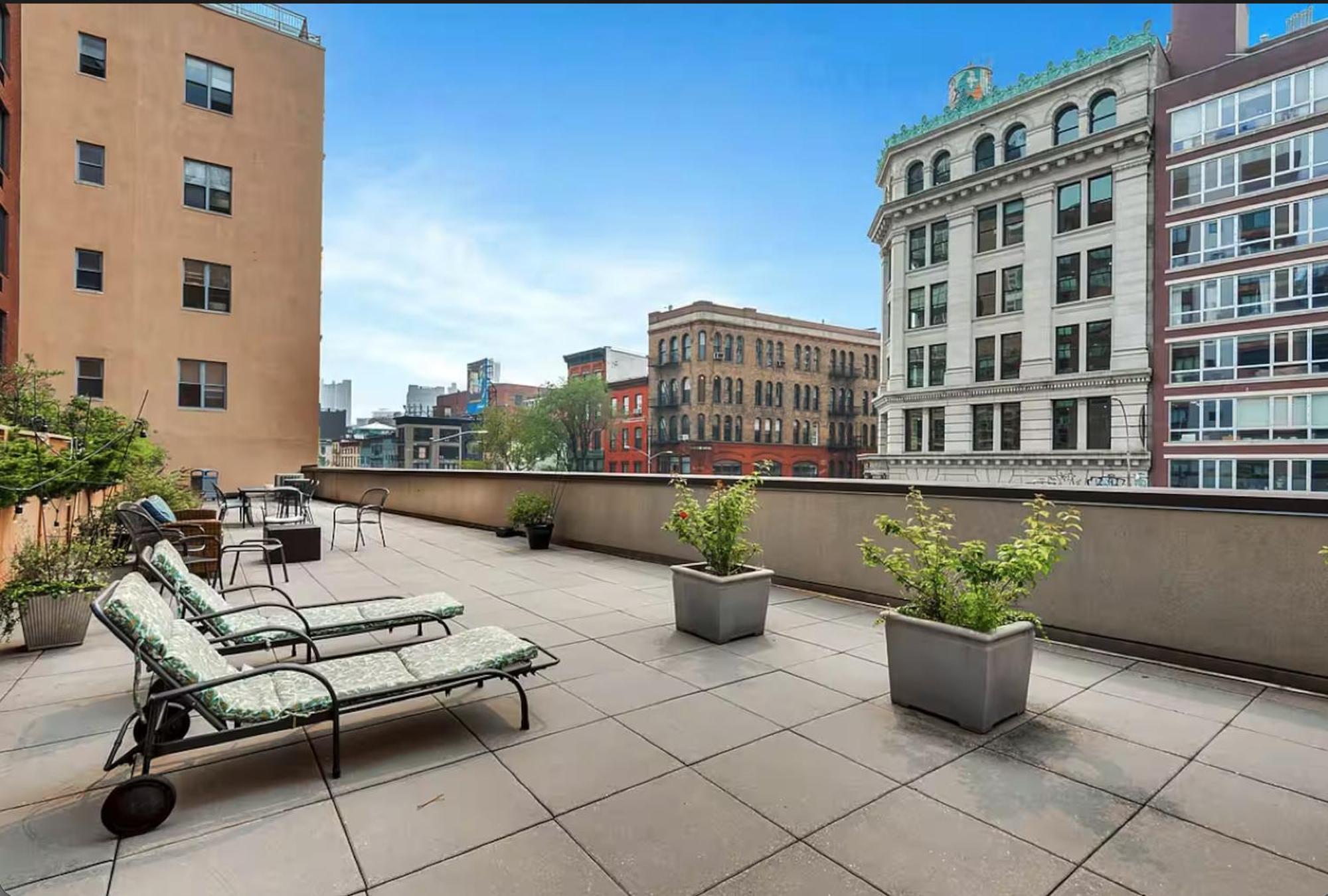 Apartment Doorman! High Floor! Views! Elevator! Free Gym! New York