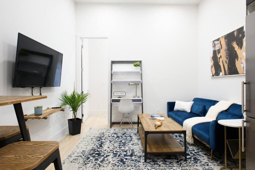 78-4d Quality 1br W&d Skylight By Park New York