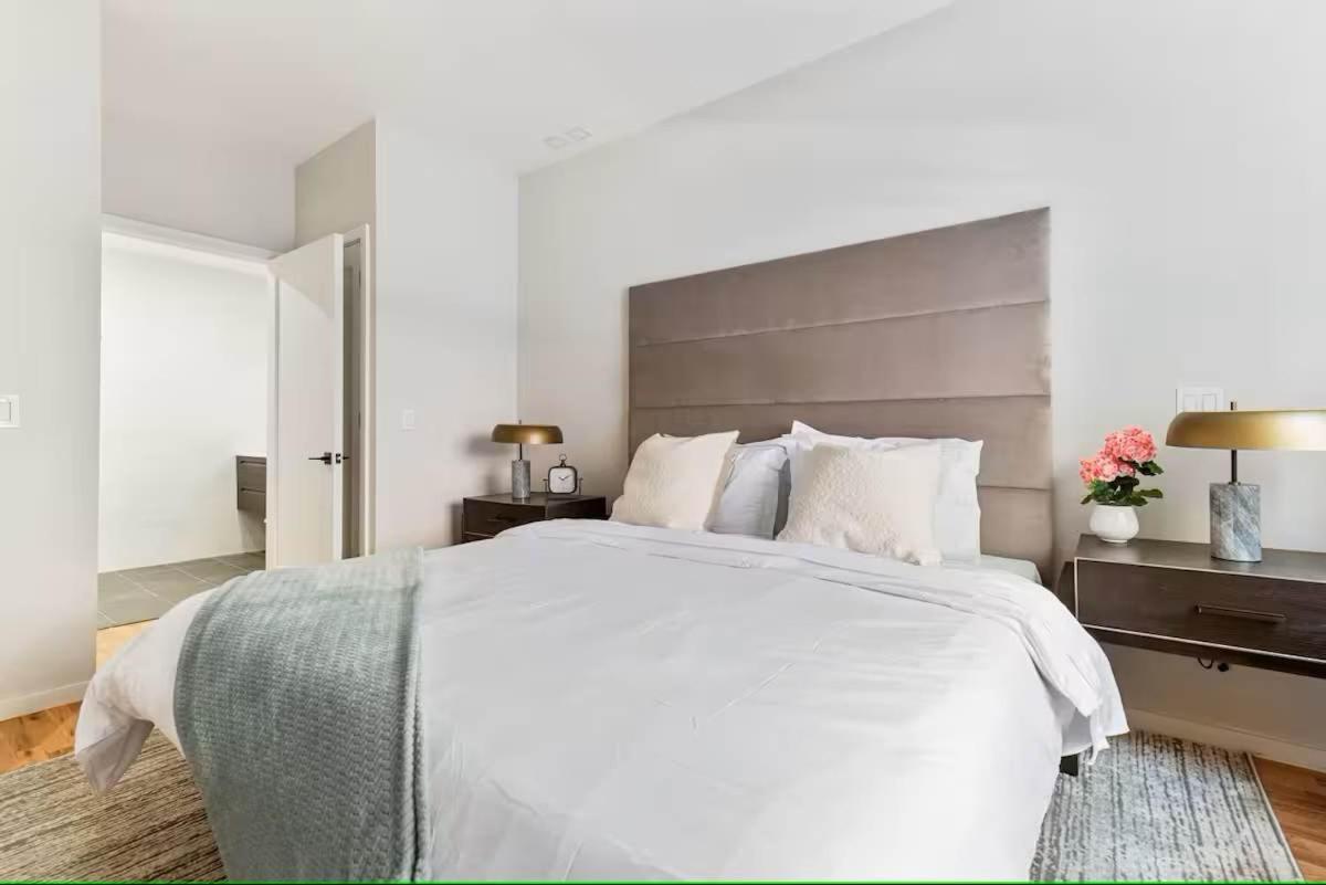 Luxury 3br Duplex W Private Patio In Upper East *