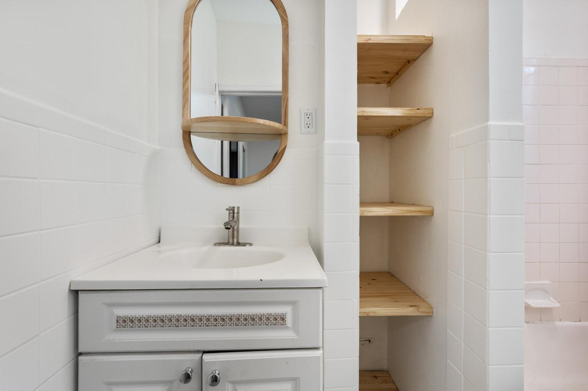 Spacious 2br On The Upper East Side Steps From Park Apartment