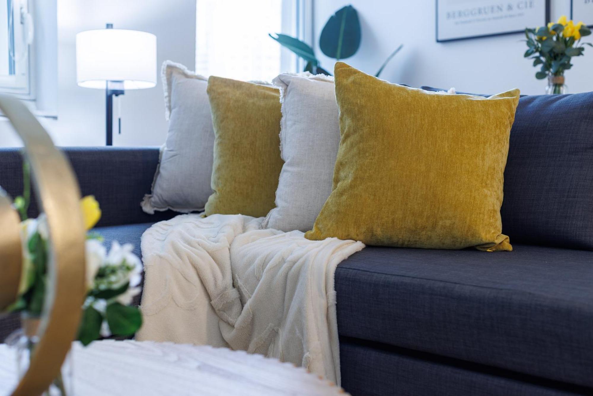 Stylish Nyc Haven Steps To Broadway & Dining Apartment