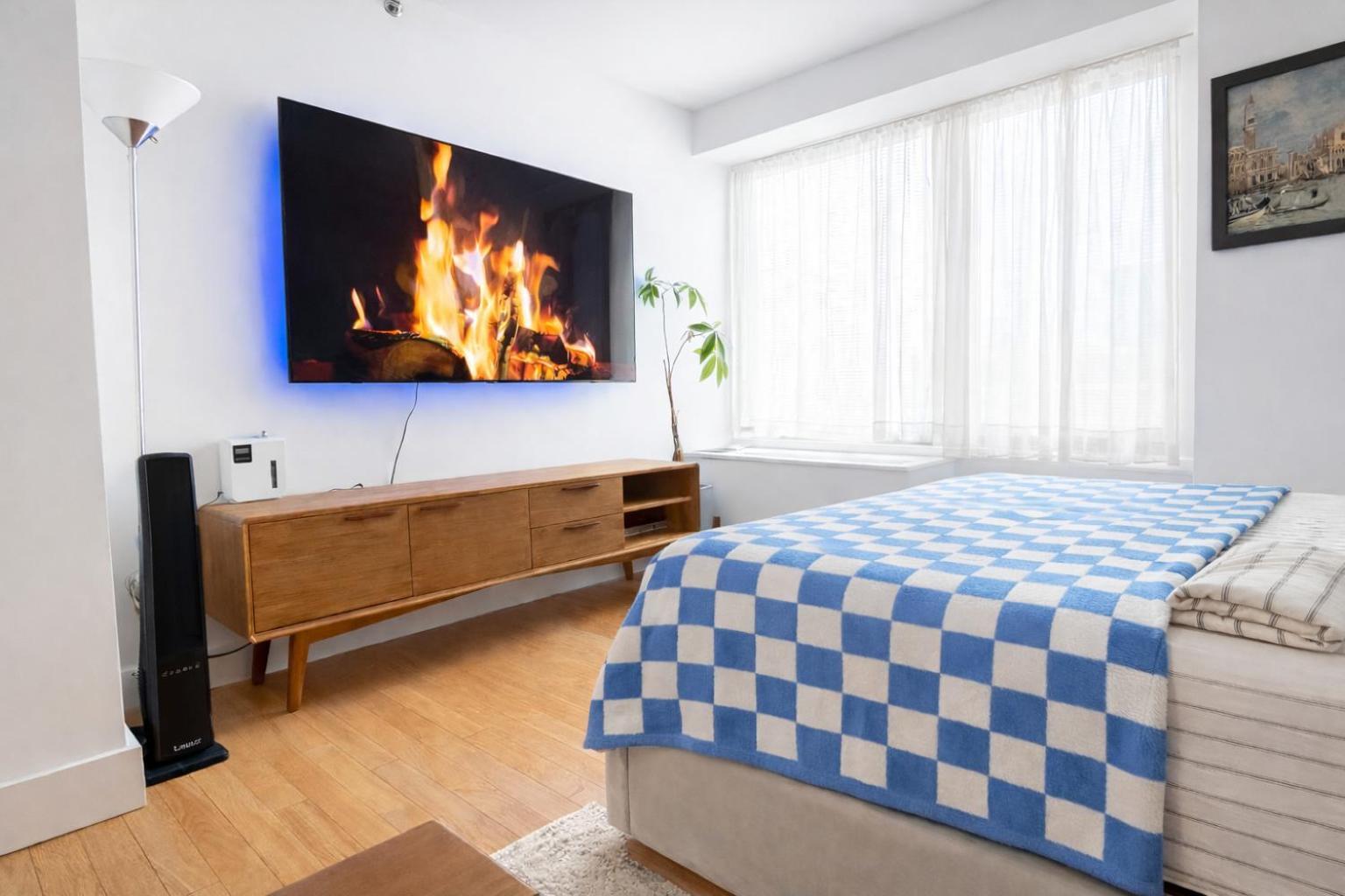 Modern With Private Bathroom And Kitchen Apartment New York