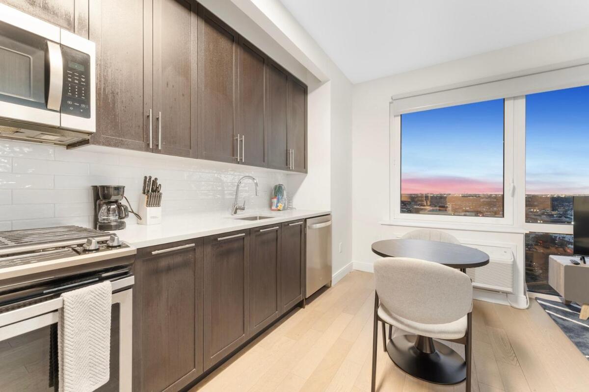 Queens Jewel Luxury And Comfort Combined Apartment *