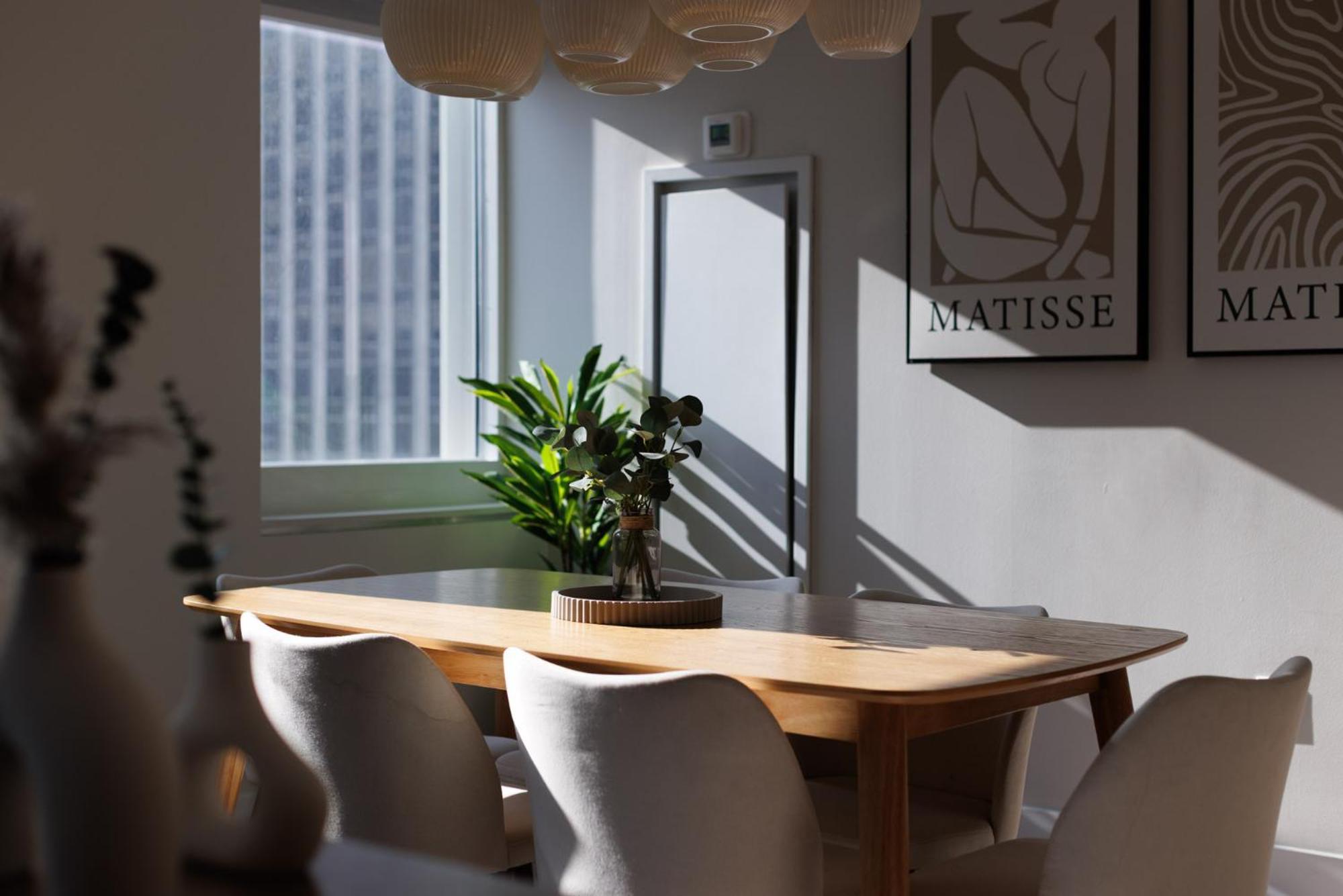 Apartment Rare Luxurious 1 Block From Time Square