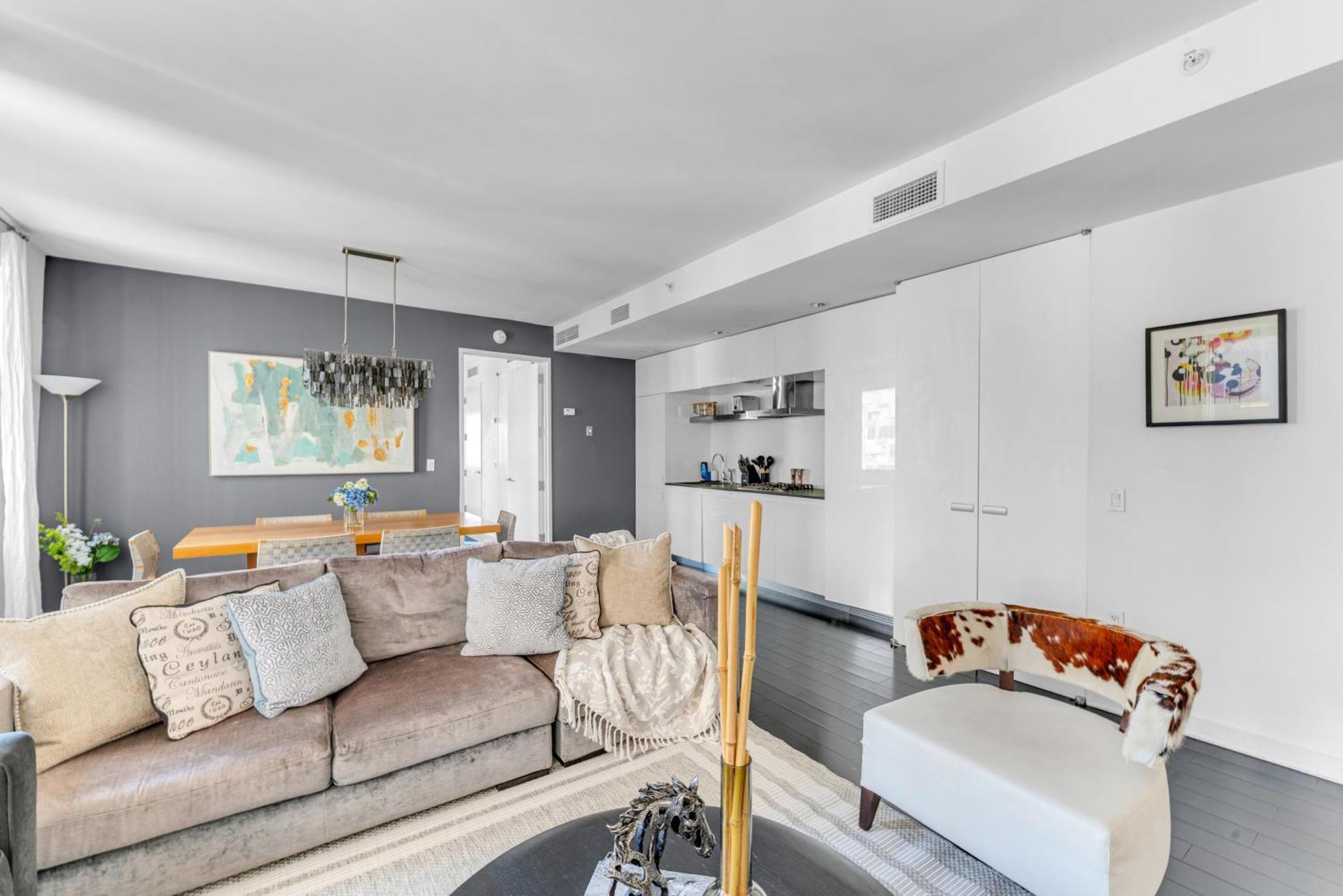 Elegant Midtown Retreat, Views, Steps To Times Square *