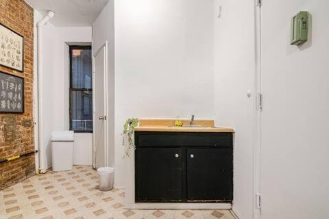 Apartment 89-2r 1br Upper East Side *