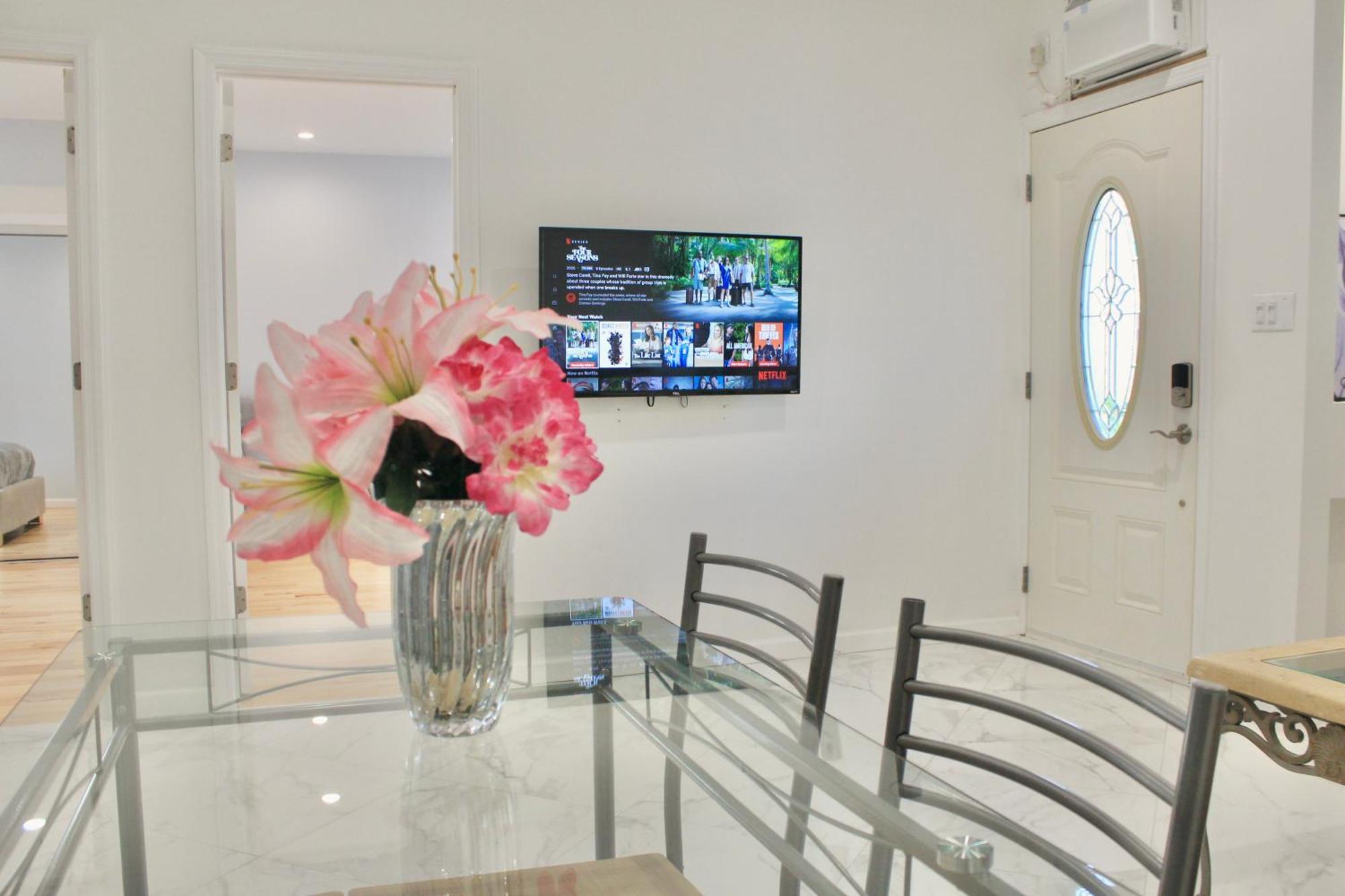 Apartment 2-bedroom 15 Minutes From Manhattan In Lic Astoria Queens