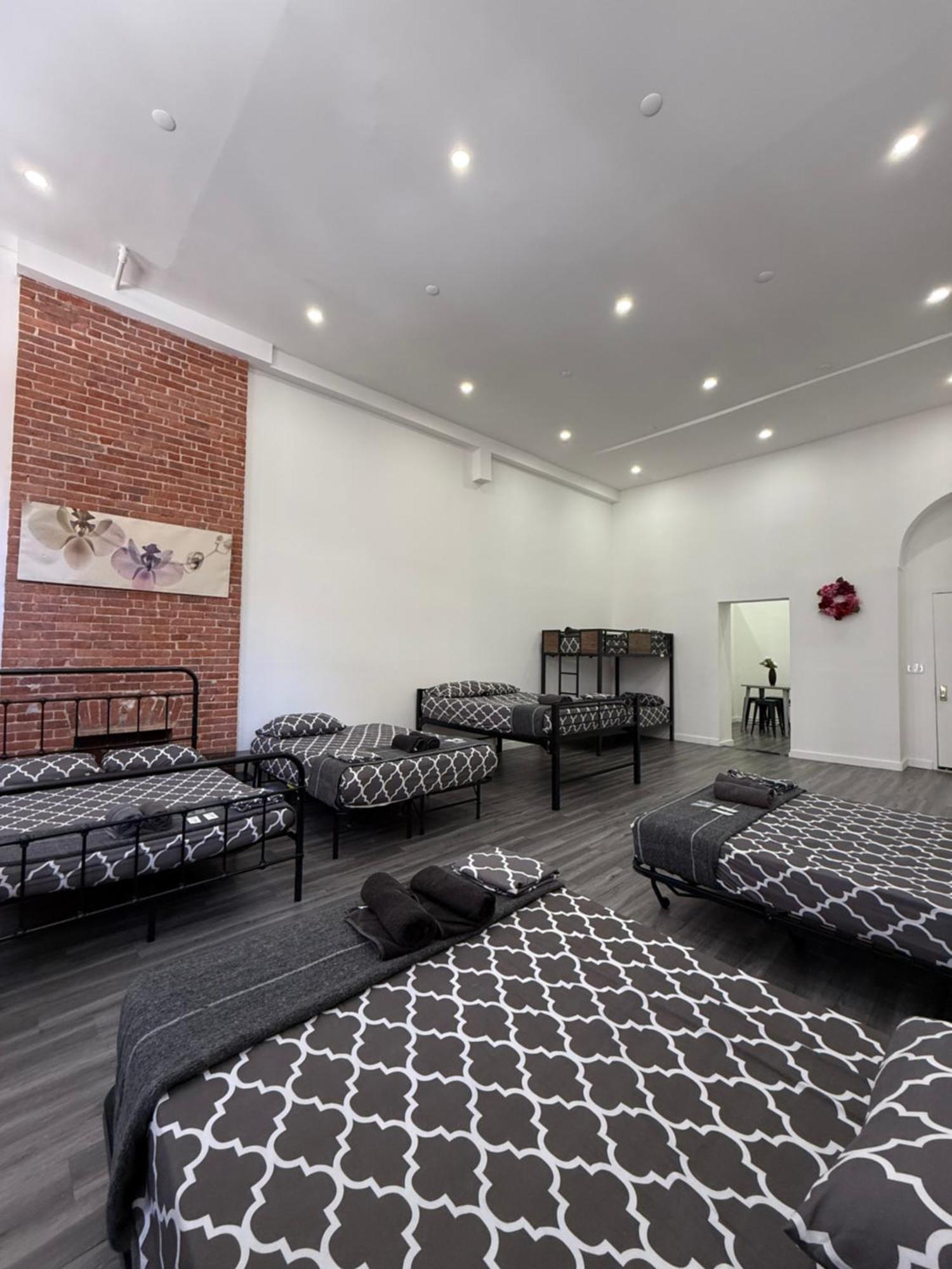 31 Street Broadway Apartment *