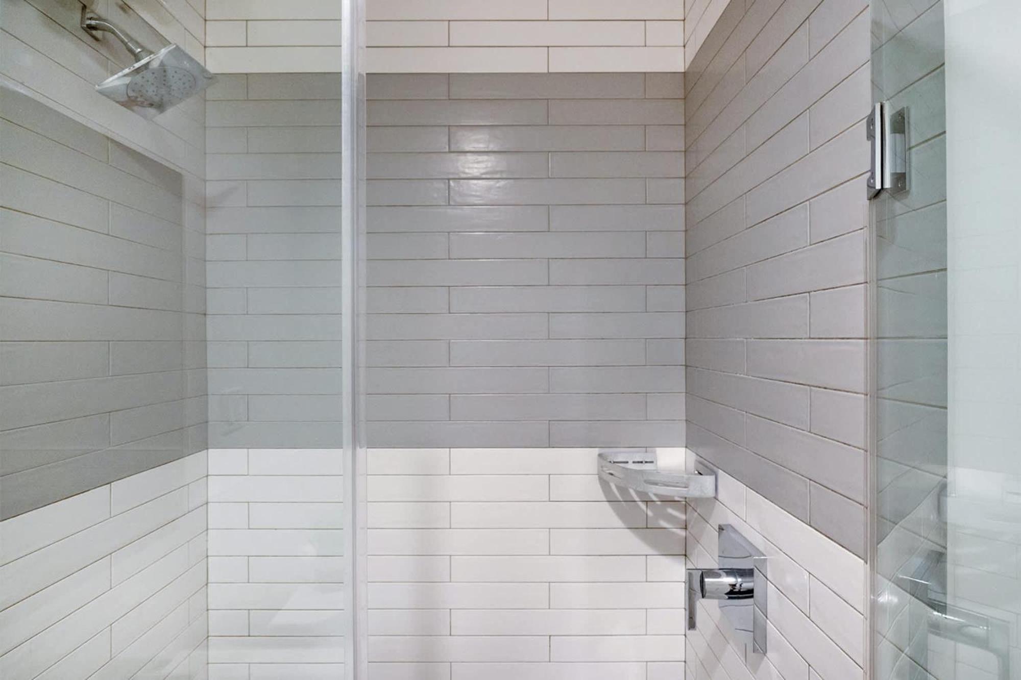 1290-7 New Renovated 2 Bedrooms In Ues *