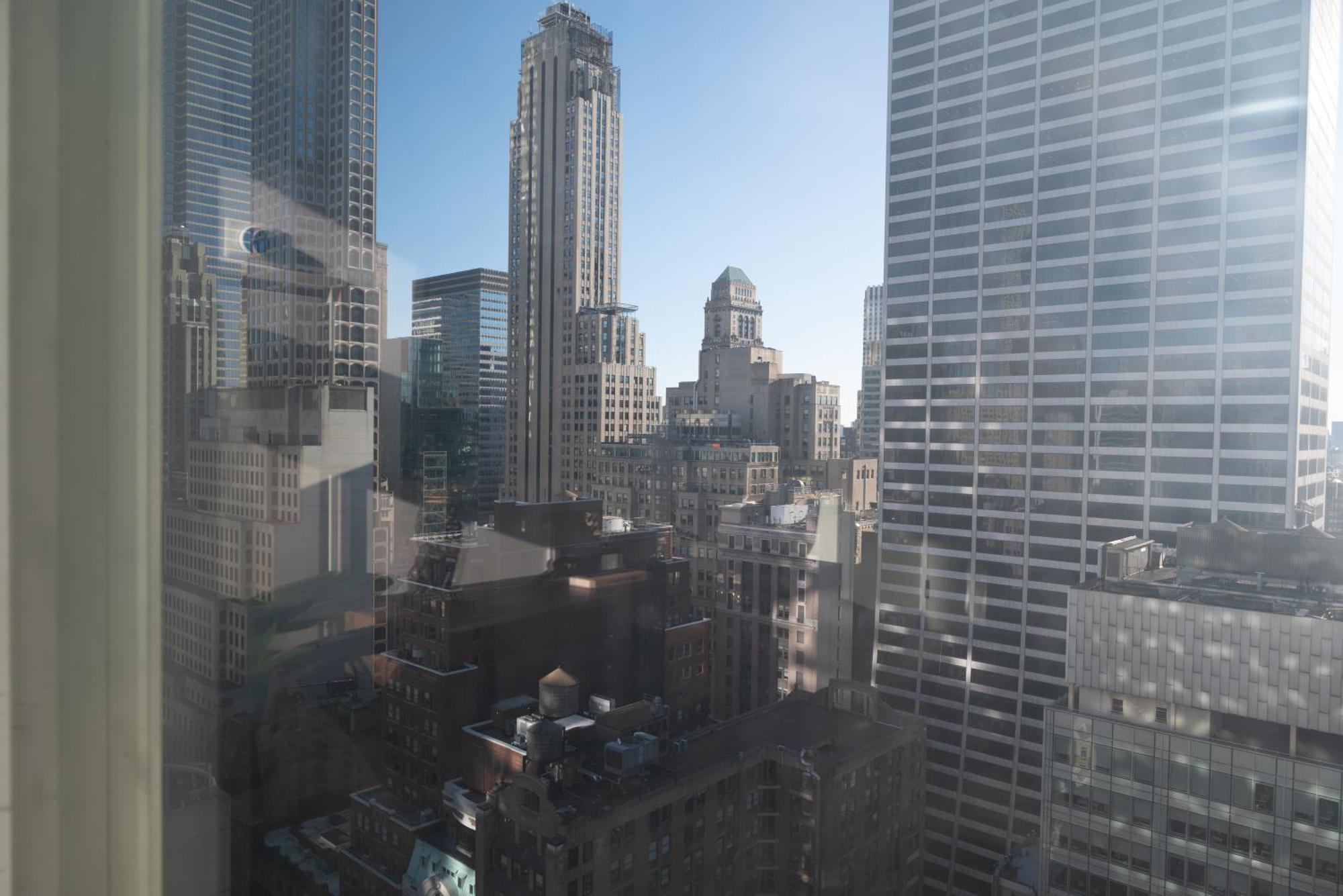 Lavish Two-story Retreat In The Heart Of Manhattan *