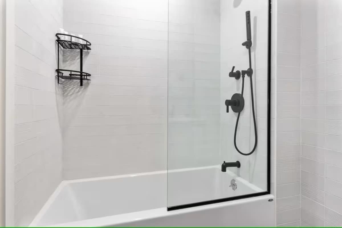 Luxury 3br Duplex W Private Patio In Upper East