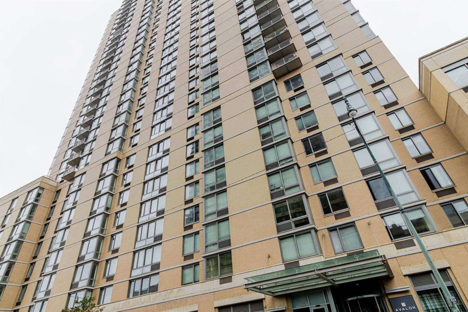 Lic 1br W Wd Elevator Doorman Nr E River Nyc-852 Apartment New York