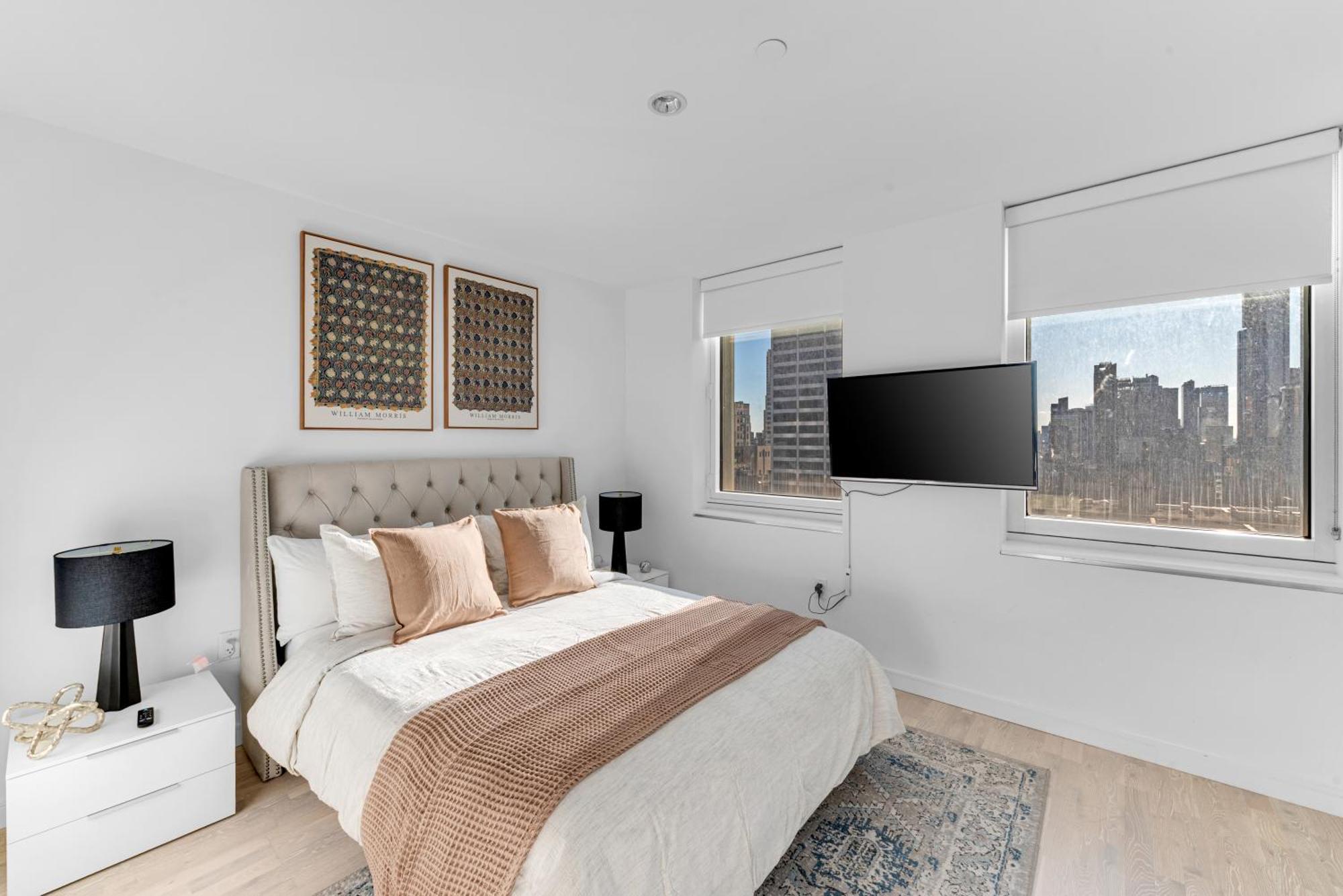 Lavish Two-story Retreat In The Heart Of Manhattan Apartment