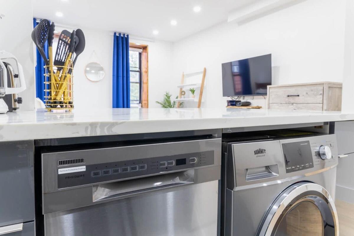 Apartment 1597-13 I Brand New Prime Upper East W&d