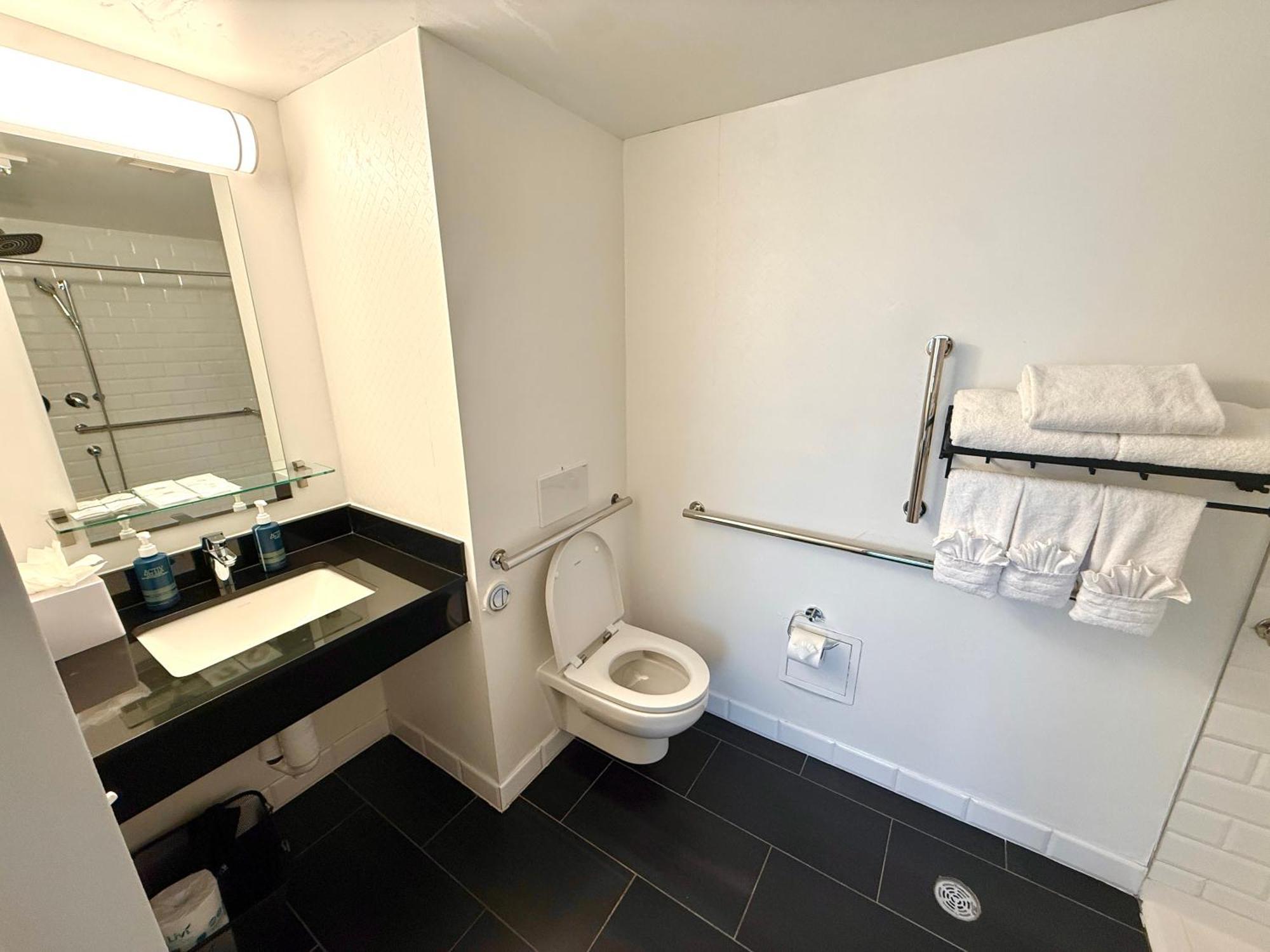 Hotel Four Points By Sheraton Manhattan Soho Village