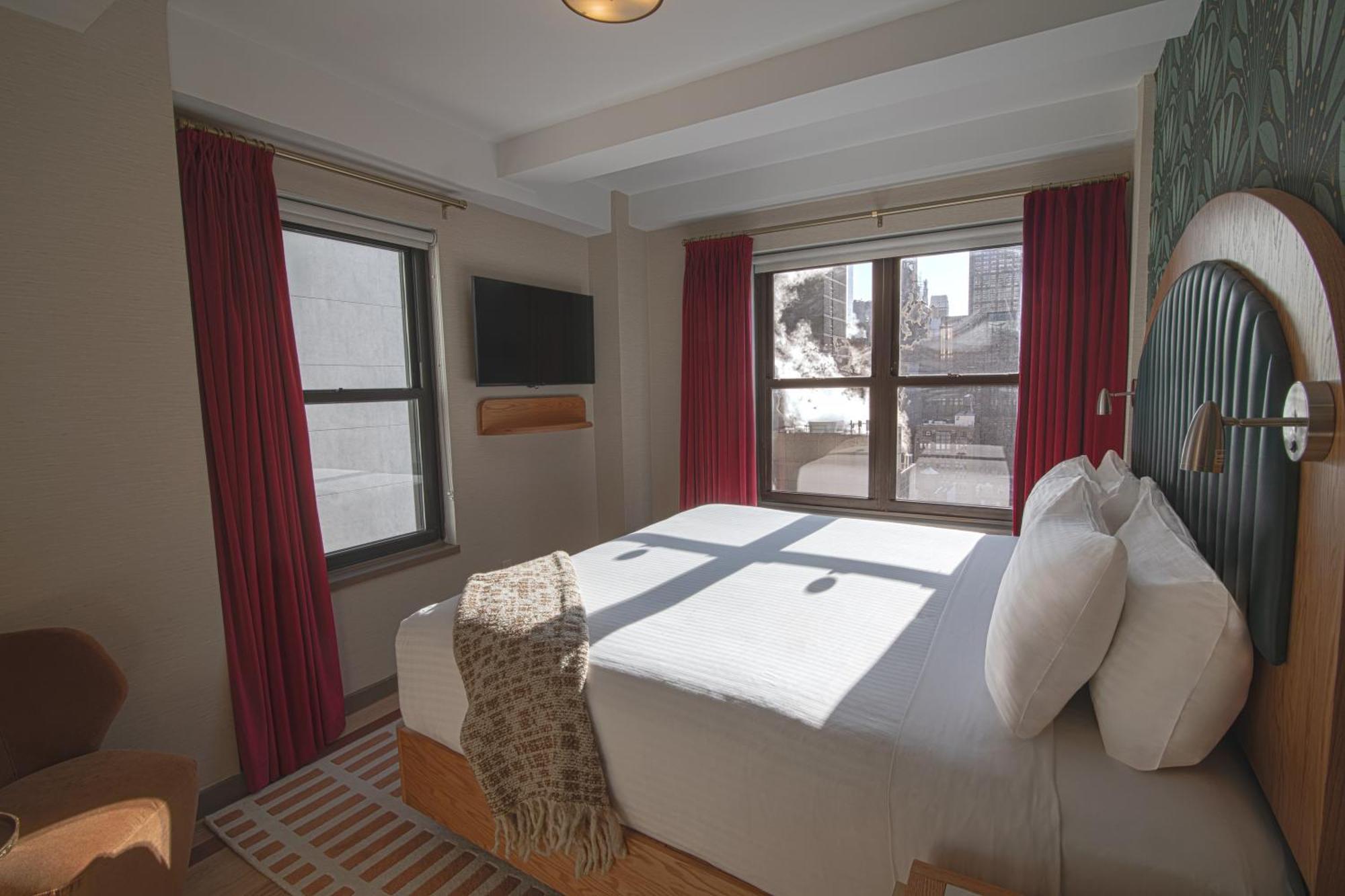 Edison Times Square Hotel