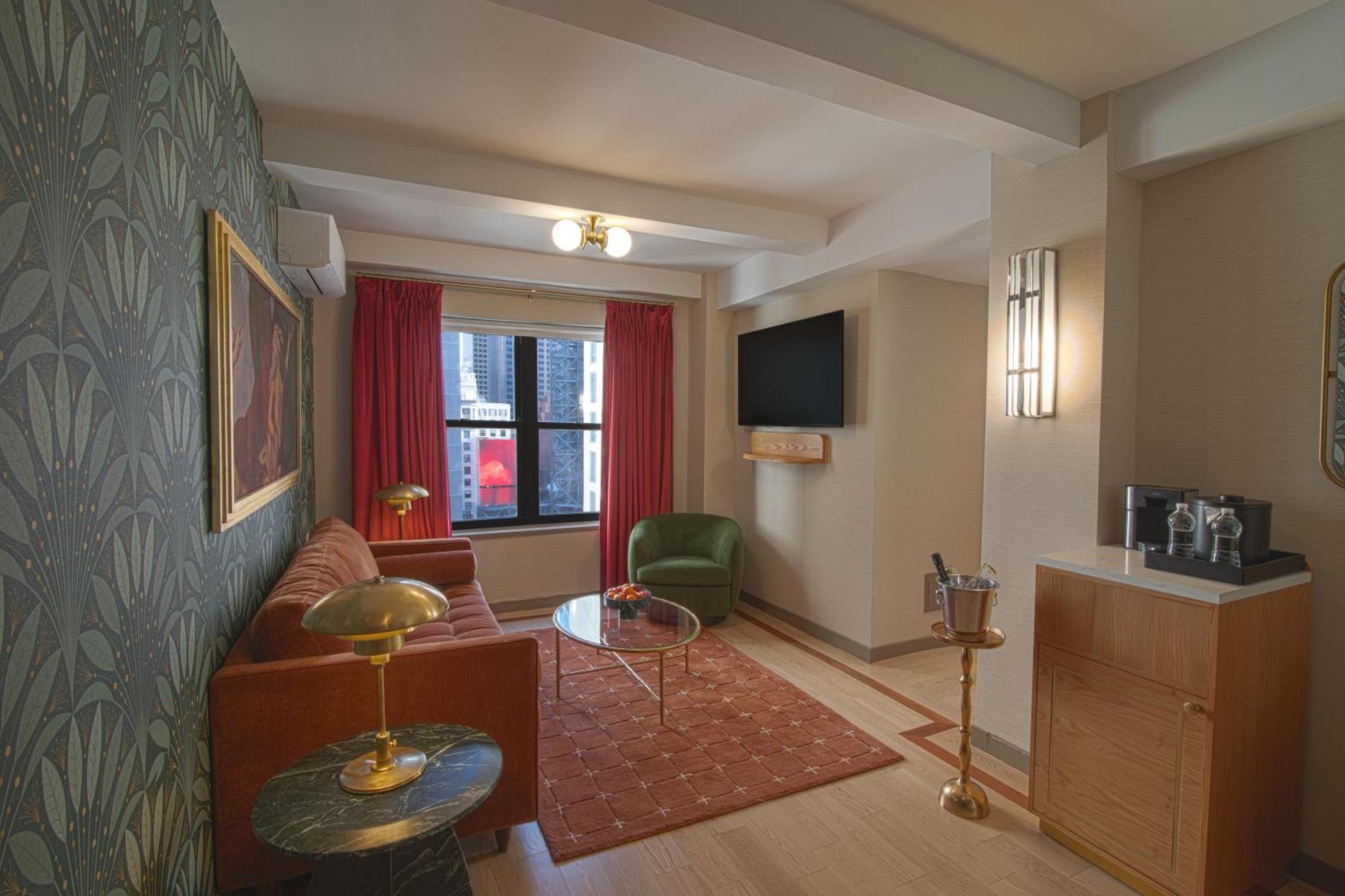 Hotel Edison Times Square 4*